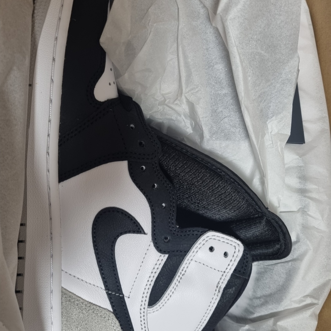 Jordan 1 Retro High OG Bleached Coral 착용 스타일