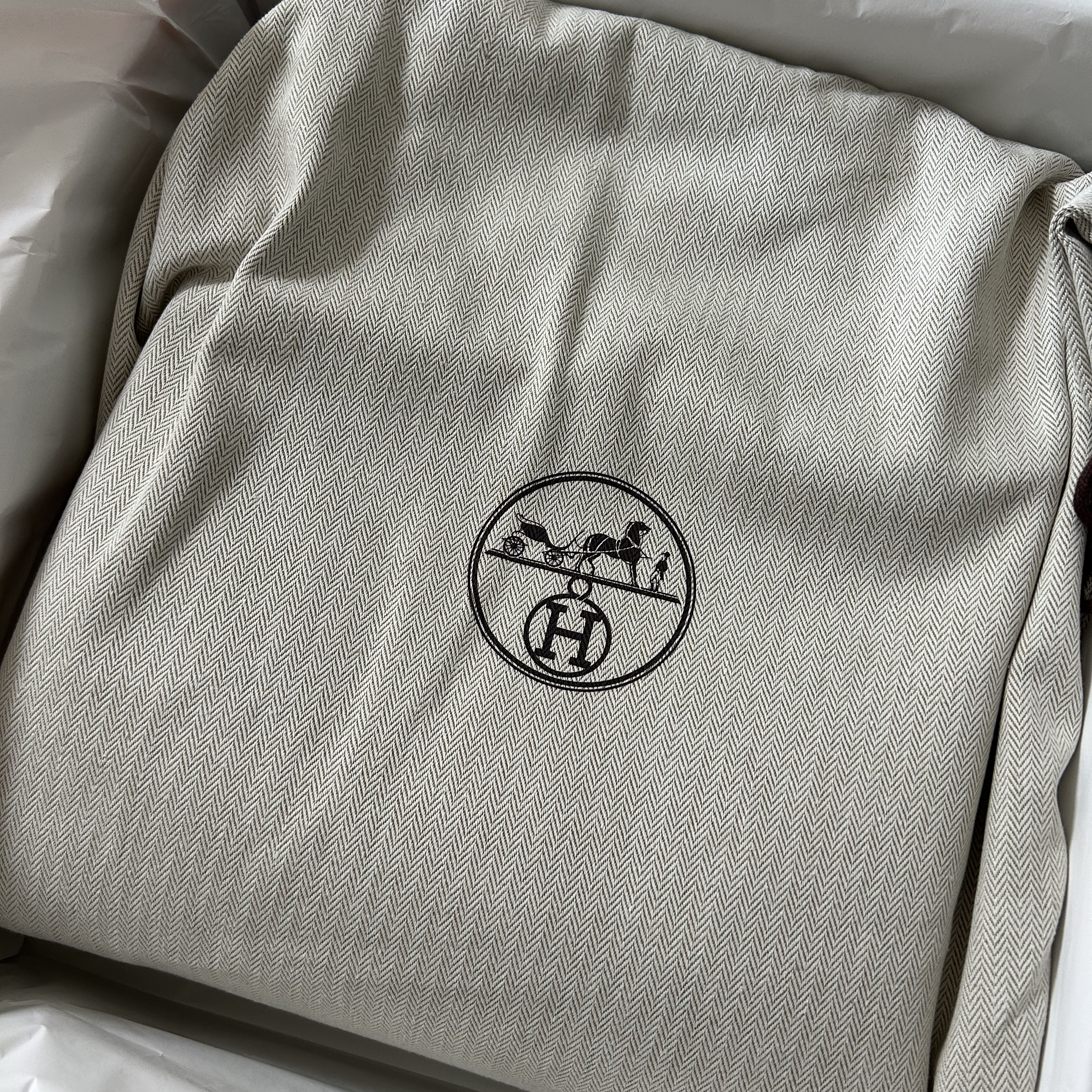Hermes Herbag Zip 31 Bag Retourne & Gold Beton Naturel 착용 스타일 - 1
