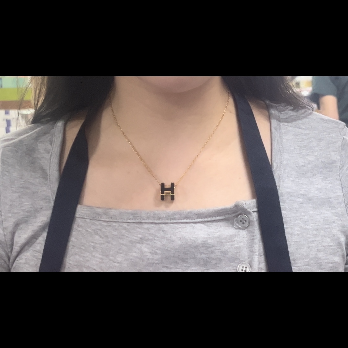 (W) Hermes Pop H Pendant Gold & Noir 착용 스타일