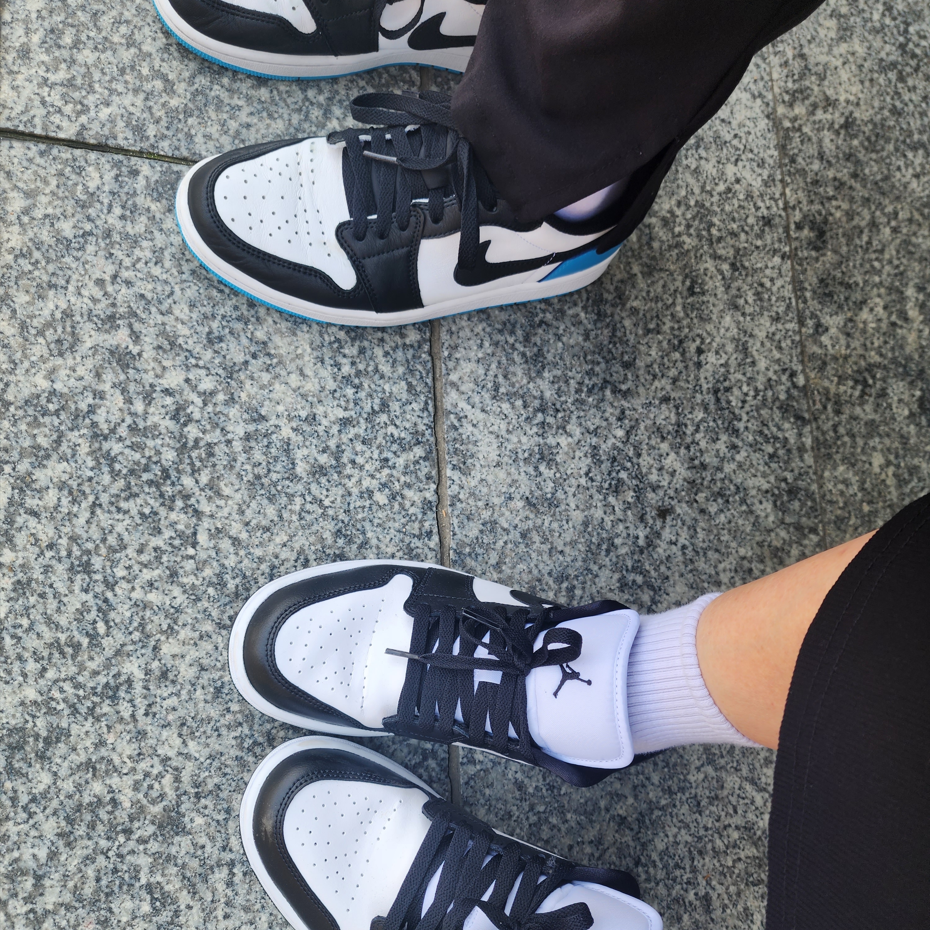 Jordan 1 Retro Low OG Black and Dark Powder Blue, (W) Jordan 1 Low Black and White 착용 스타일