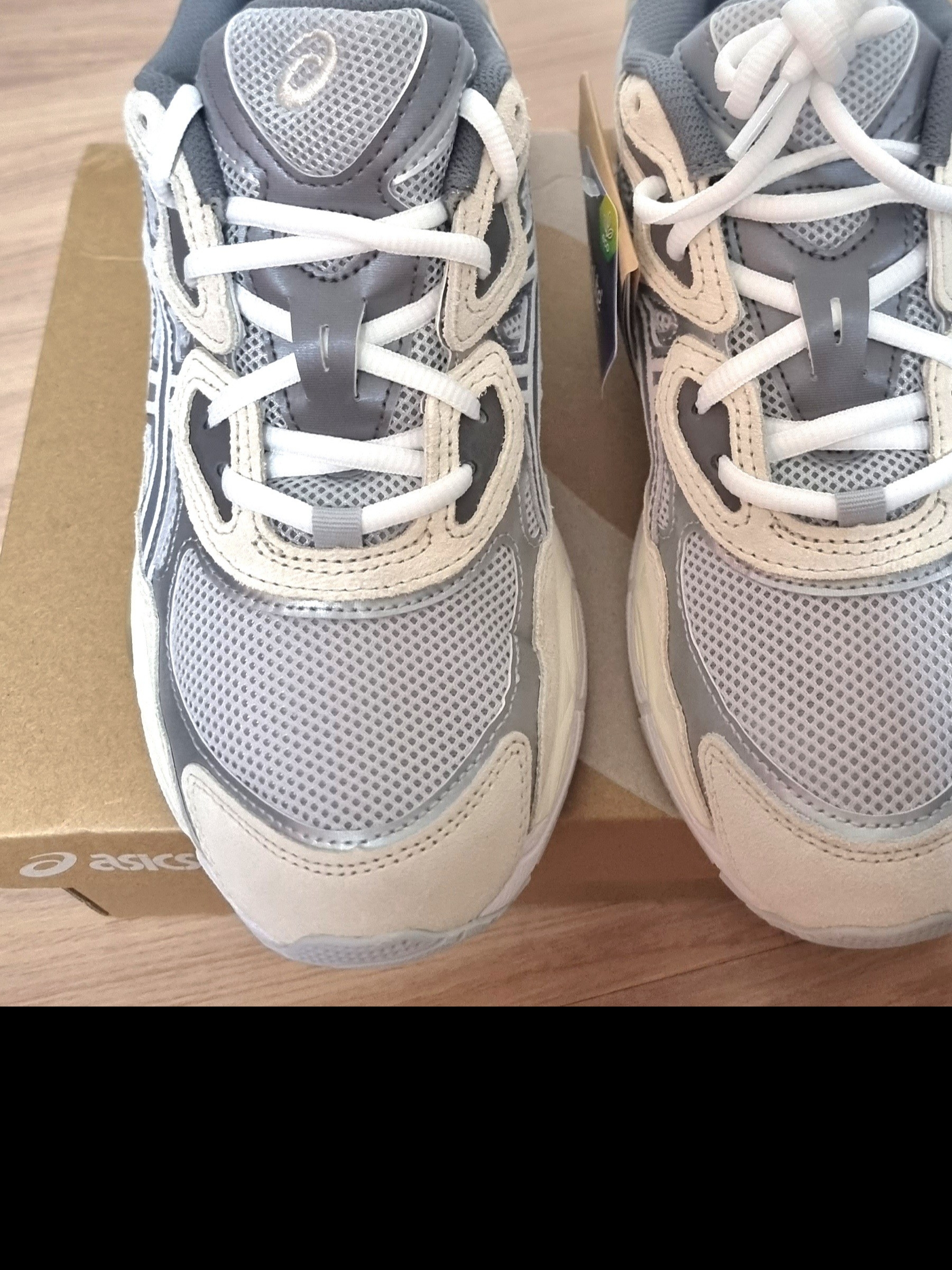 Asics Gel-NYC Concrete Oatmeal 착용 스타일 - 1