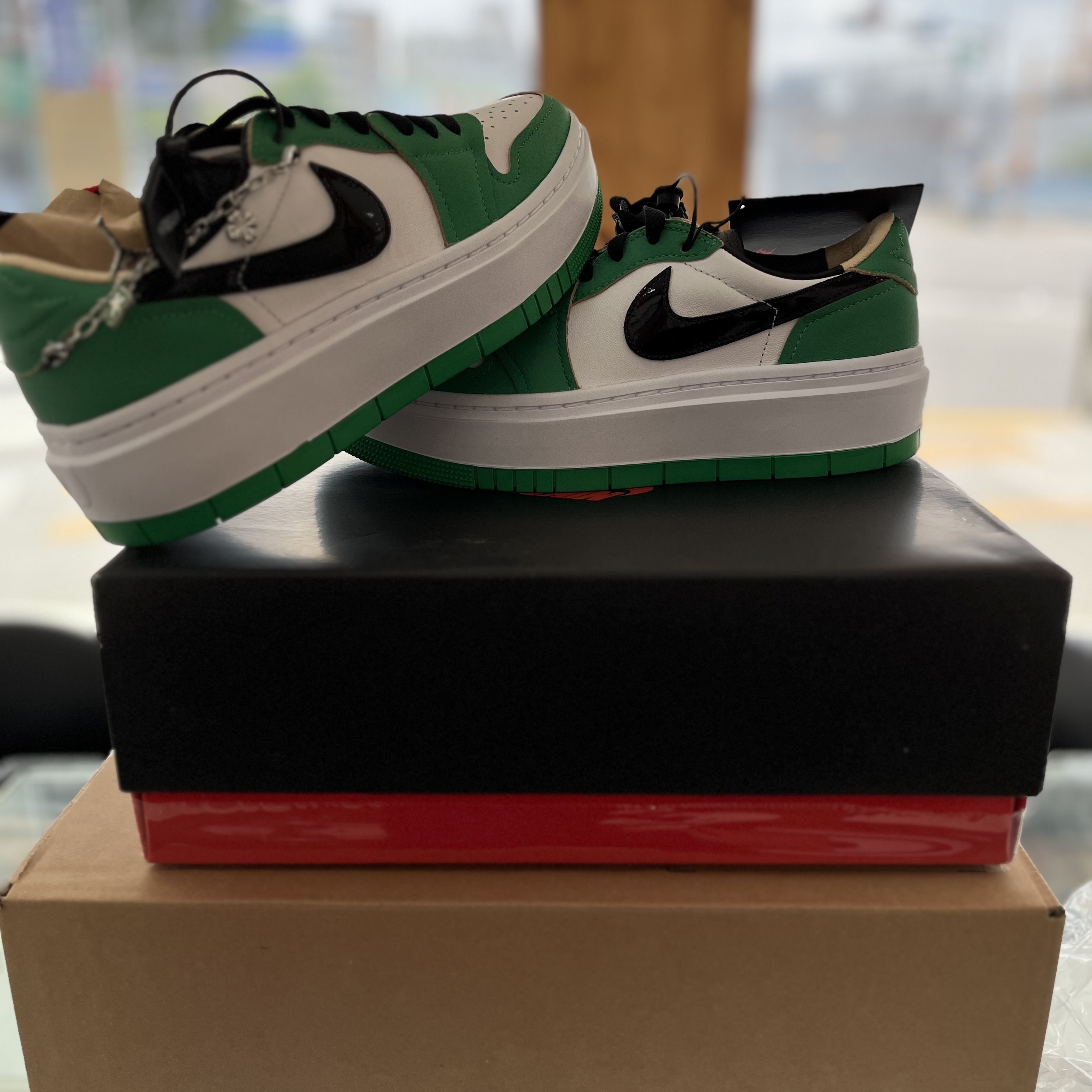 (W) Jordan 1 Elevate Low SE Lucky Green 착용 스타일