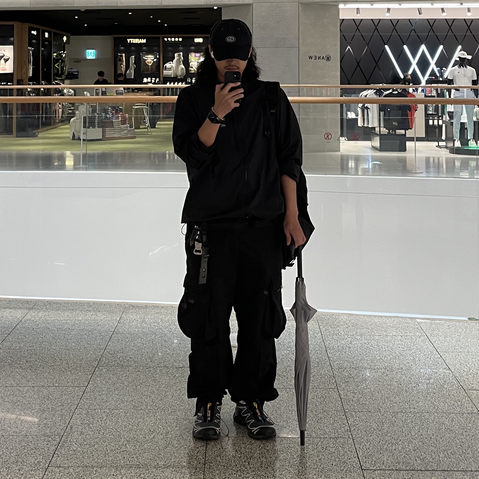 Salomon XT-6 Gore-Tex Black Ebony, Arc'teryx Squamish Hoody Black 착용 스타일