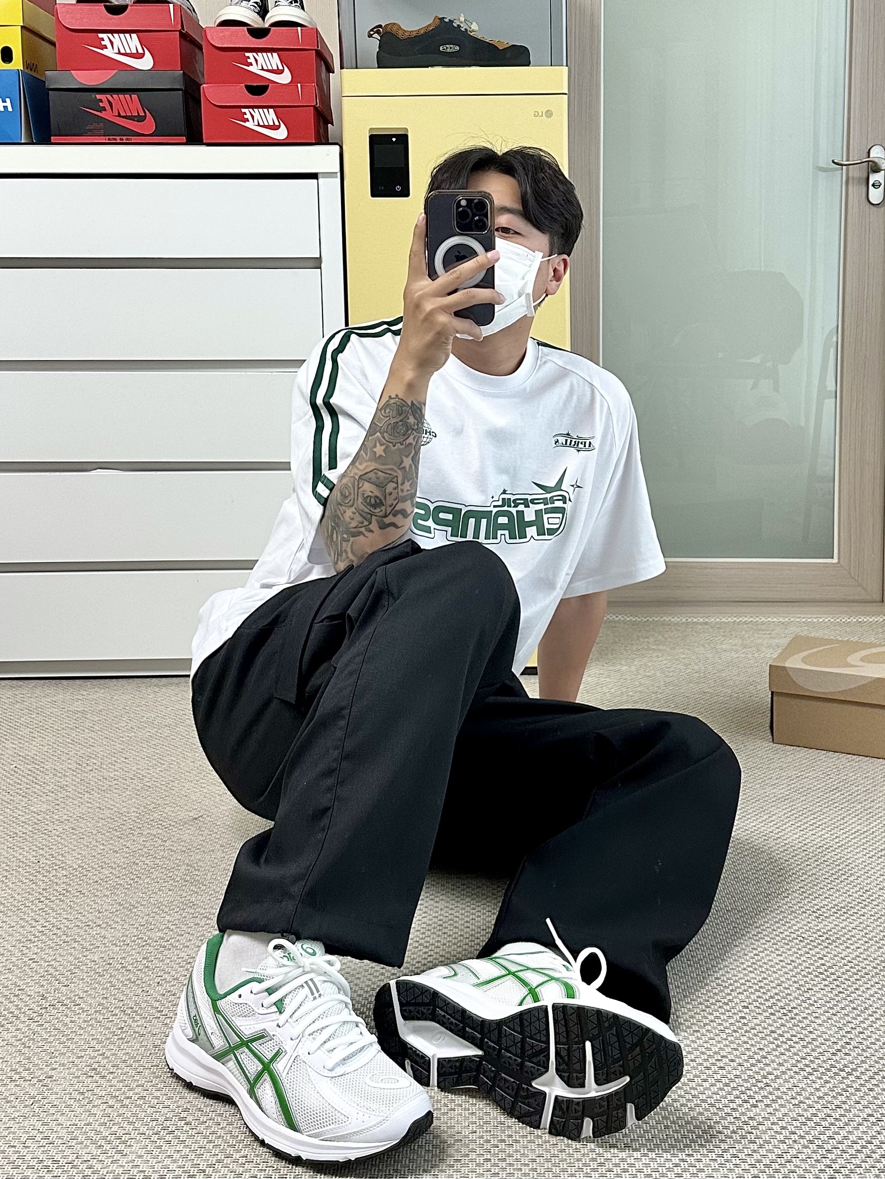 Asics Jog 100 S White Green - 2E Wide 착용 스타일 - 5