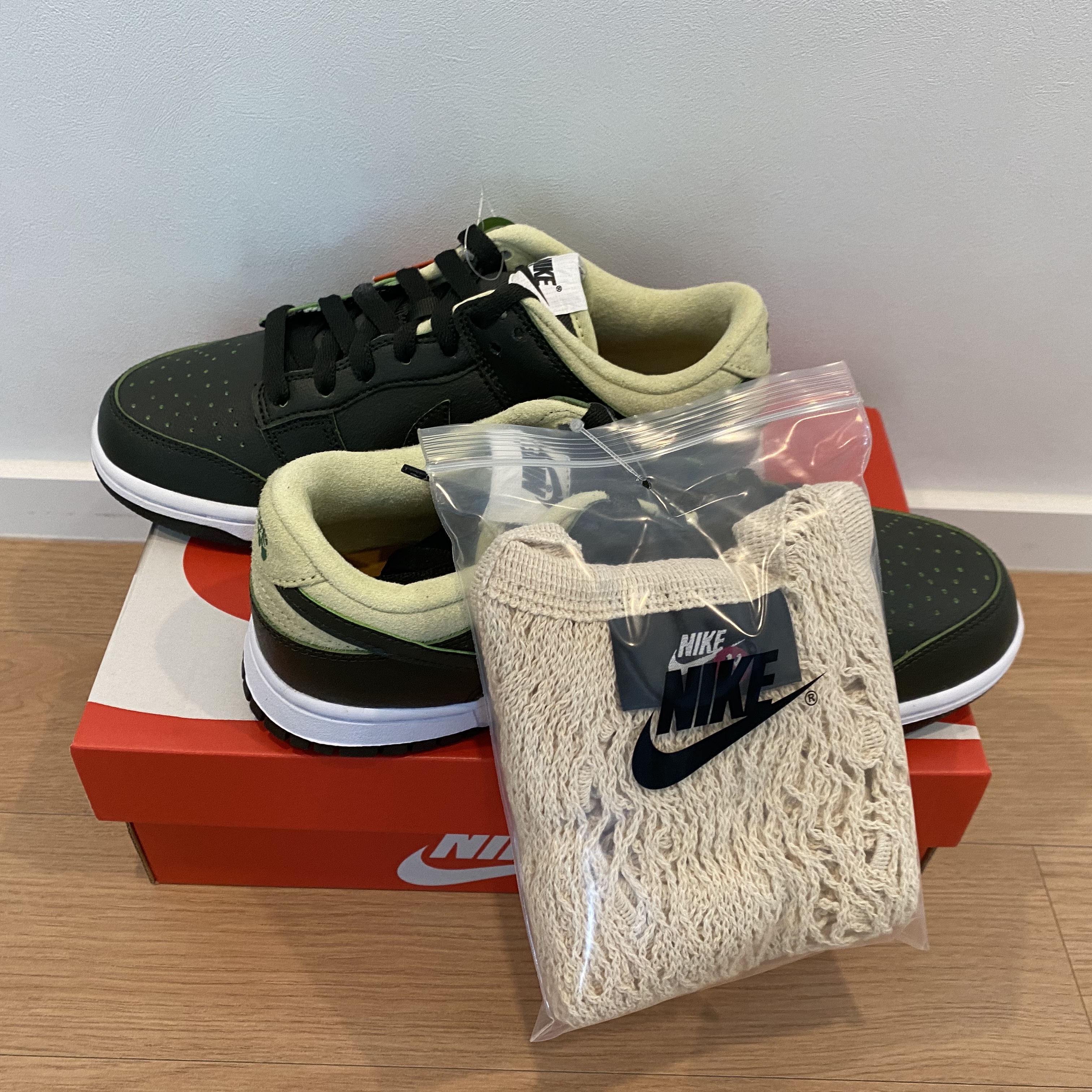 (W) Nike Dunk Low LX Avocado 착용 스타일 - 4