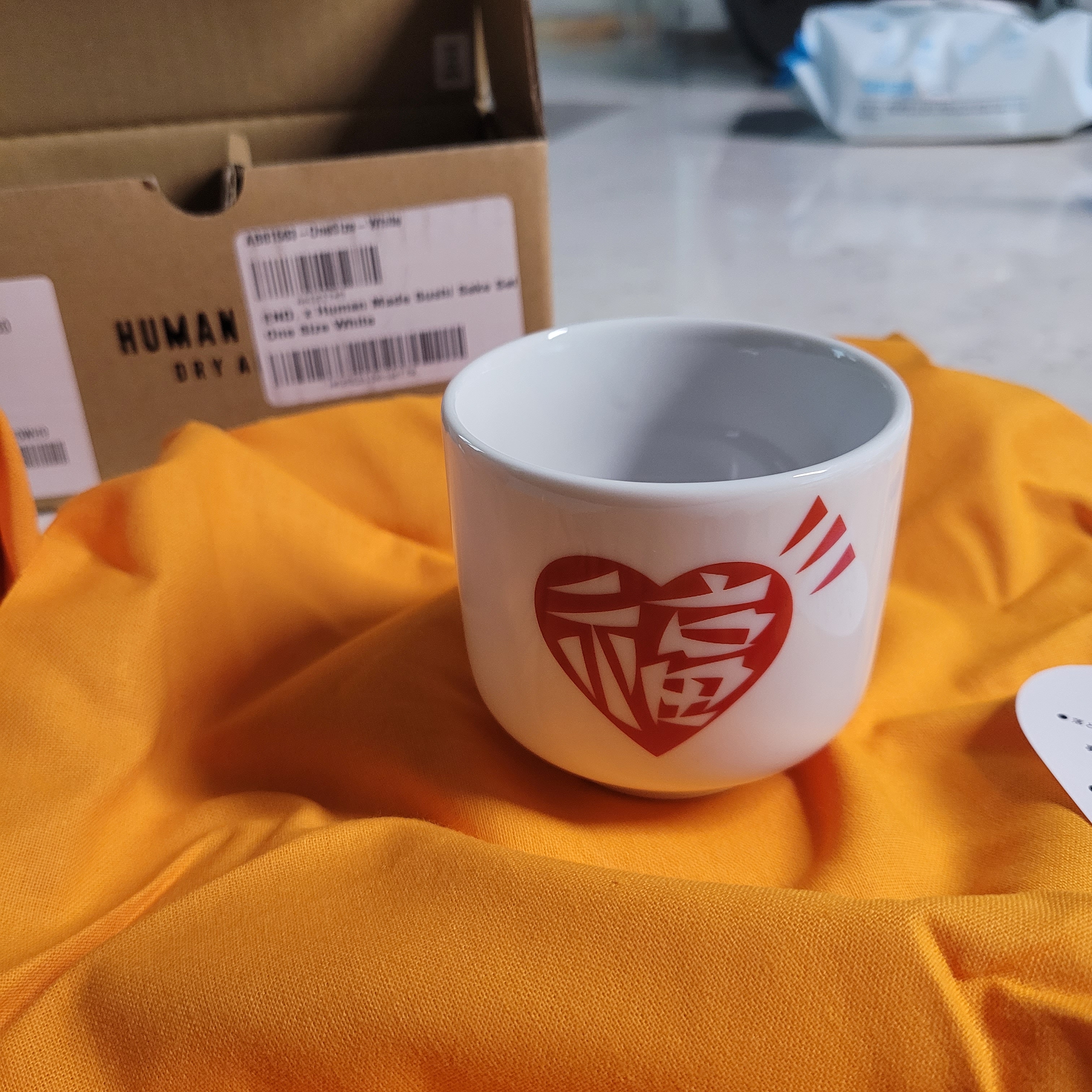 Human Made x END. Sushi Sake Cup White (Set of 2) 착용 스타일 - 2