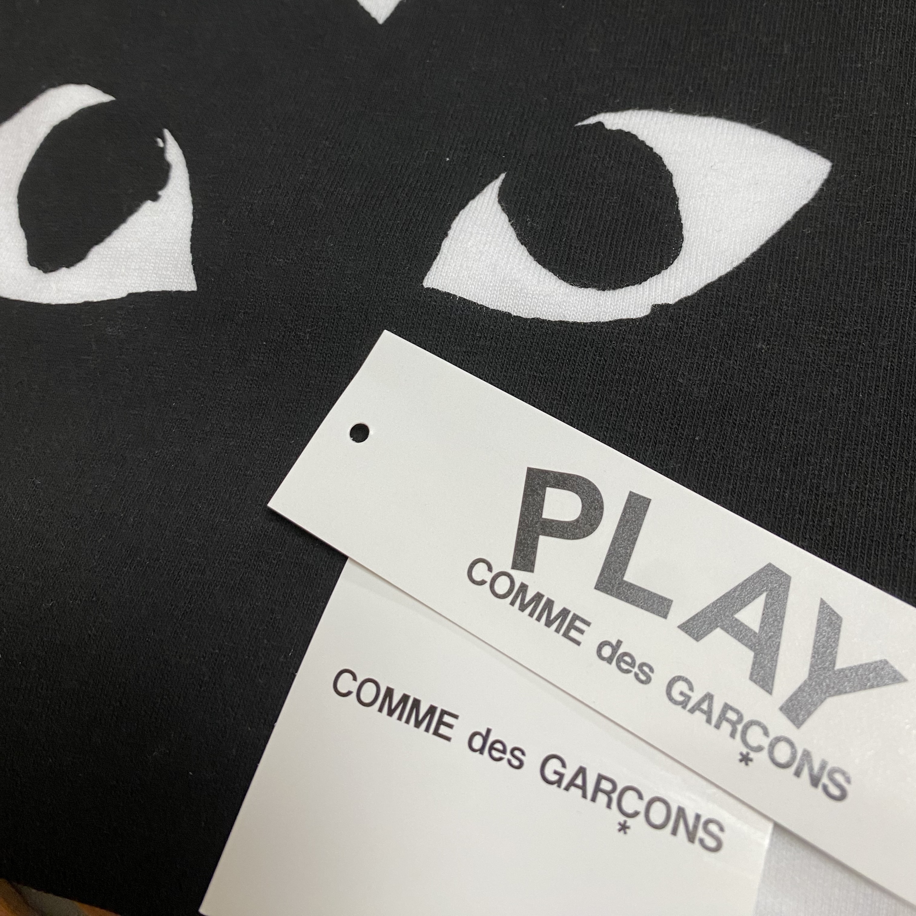 (W) Play Comme des Garcons Black Heart T-Shirt White 착용 스타일