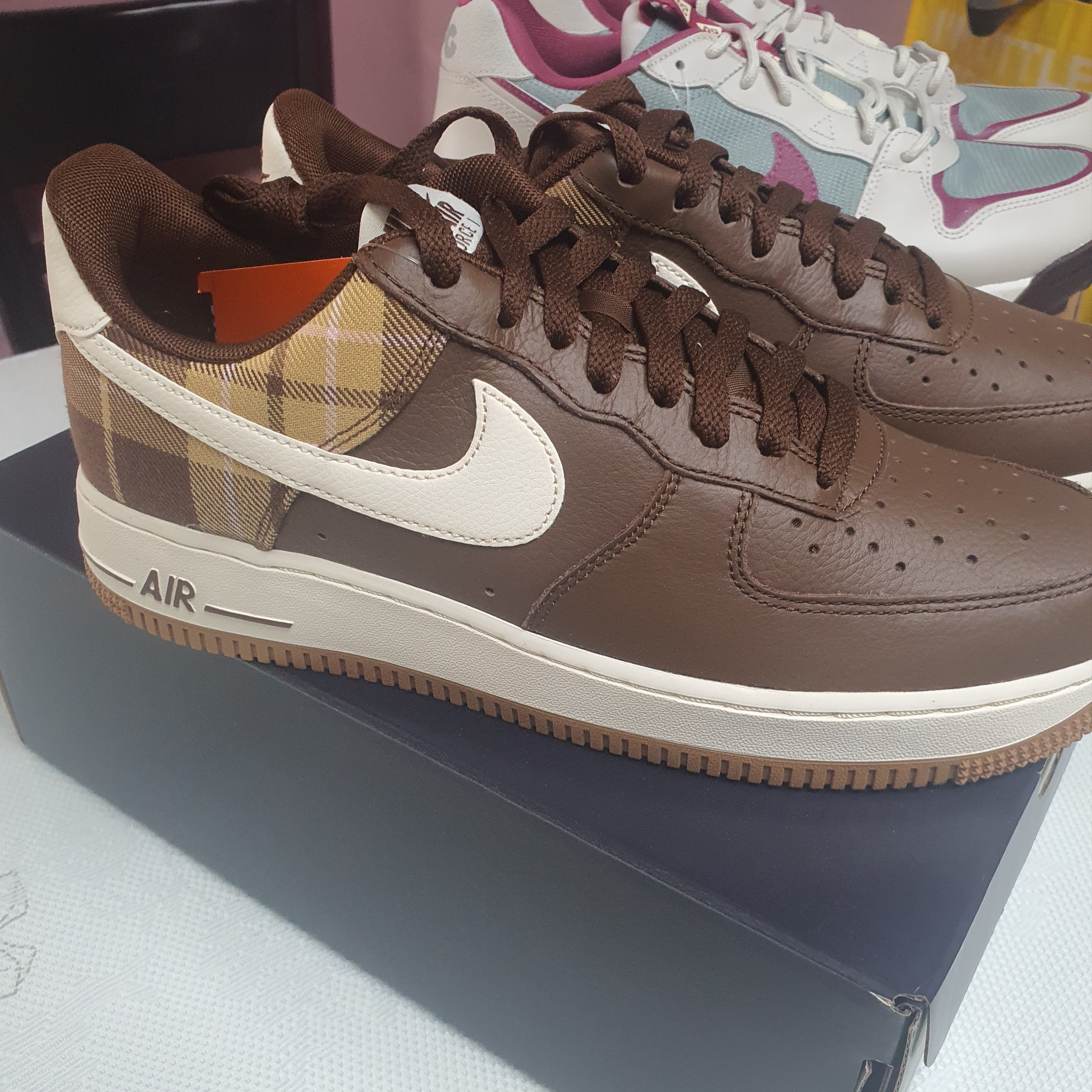 Nike Air Force 1 '07 LX Cacao Wow 착용 스타일