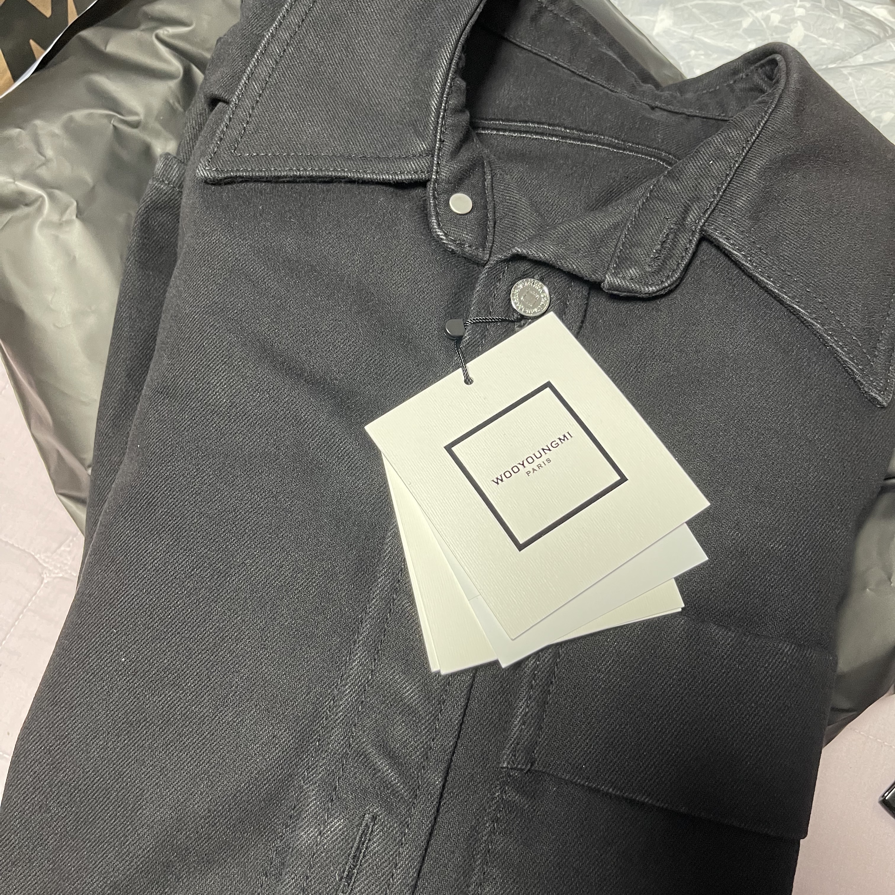 Wooyoungmi Denim Back Logo Shirt Black - 23SS 착용 스타일