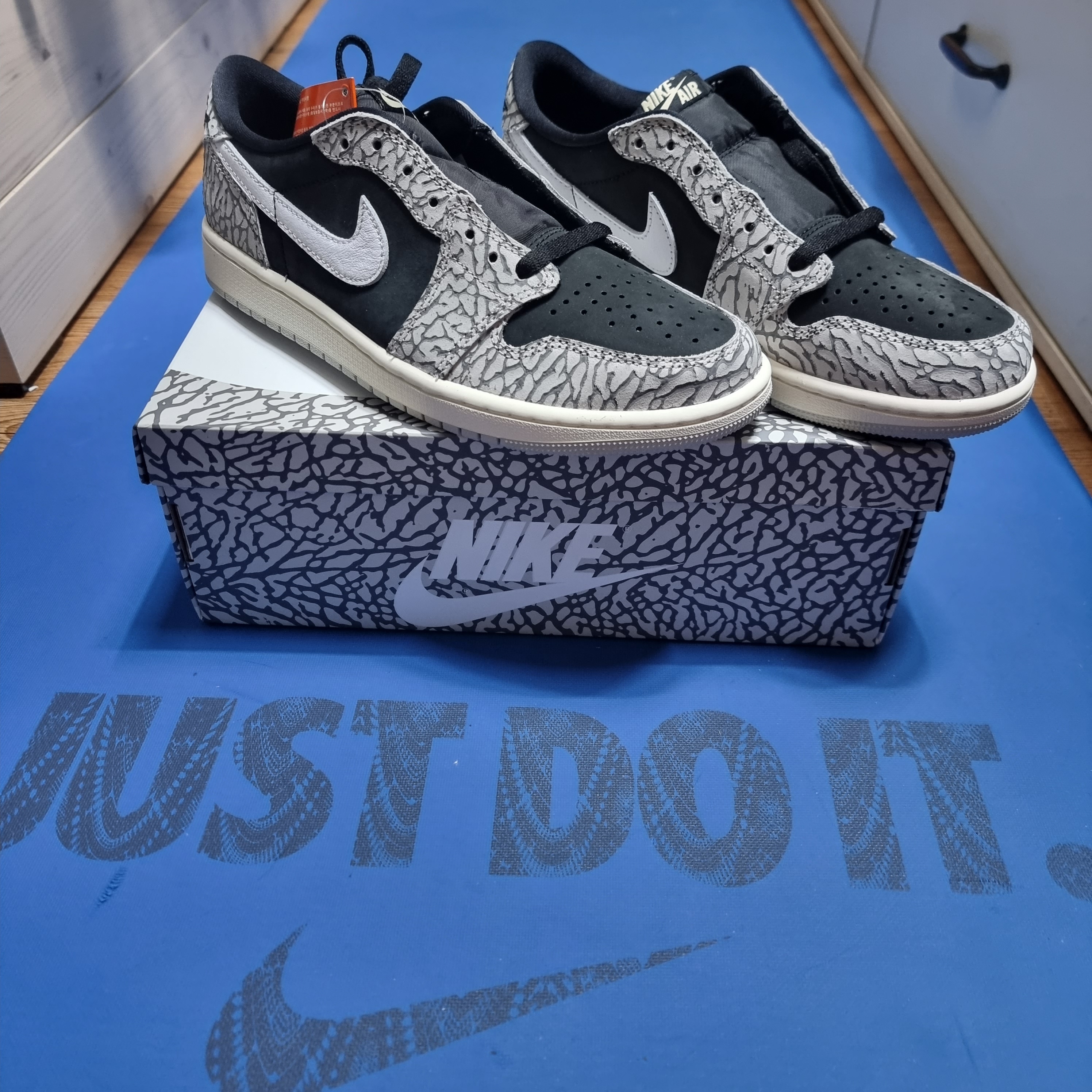 Jordan 1 Retro Low OG Black Cement 착용 스타일