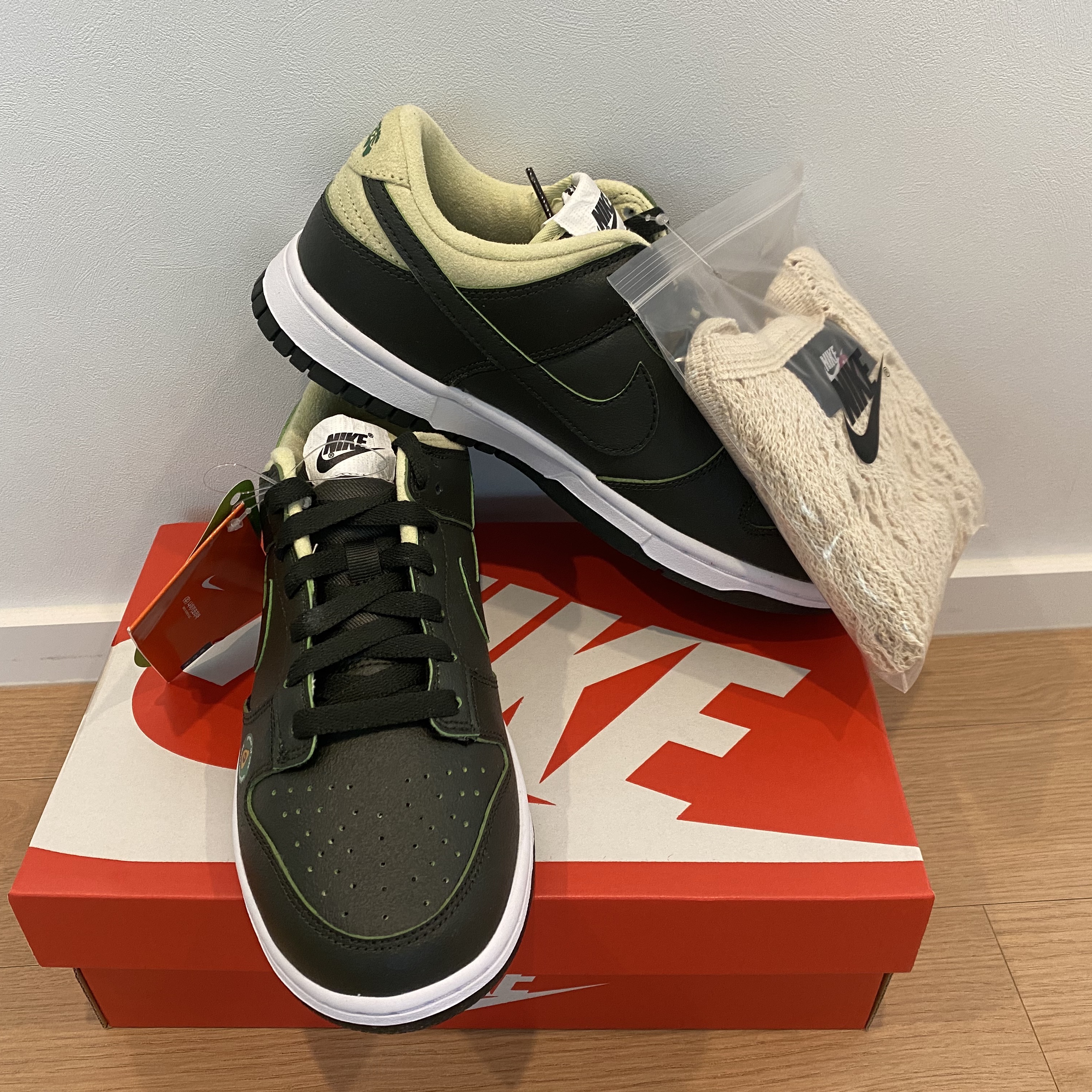 (W) Nike Dunk Low LX Avocado 착용 스타일 - 3