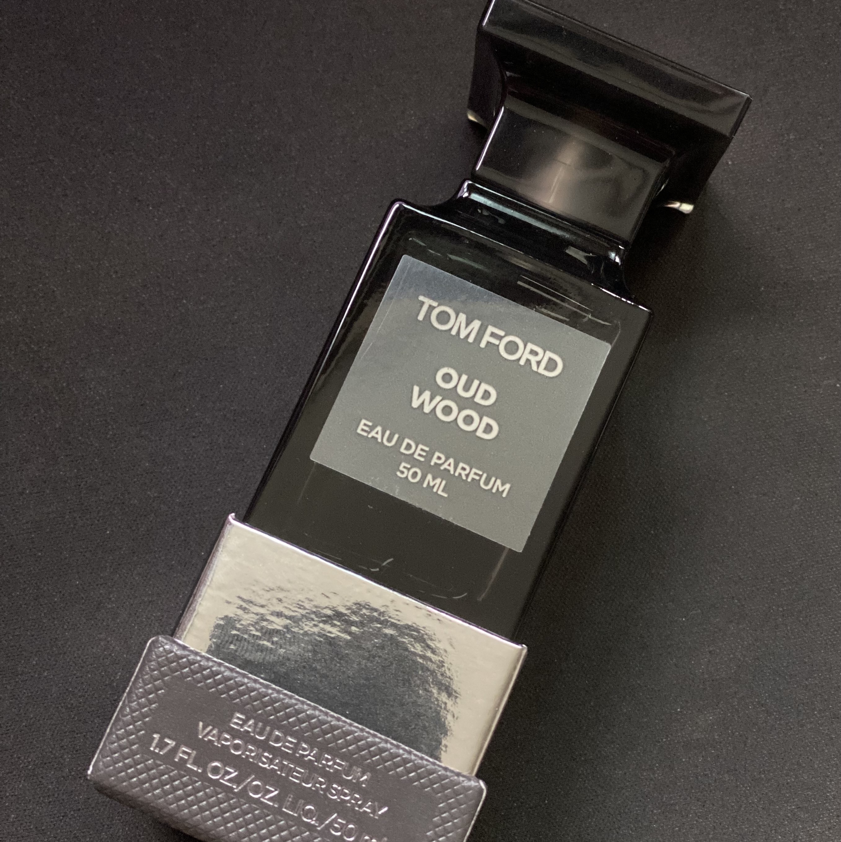 Tom Ford Oud Wood Eau De Parfum 50ml 착용 스타일