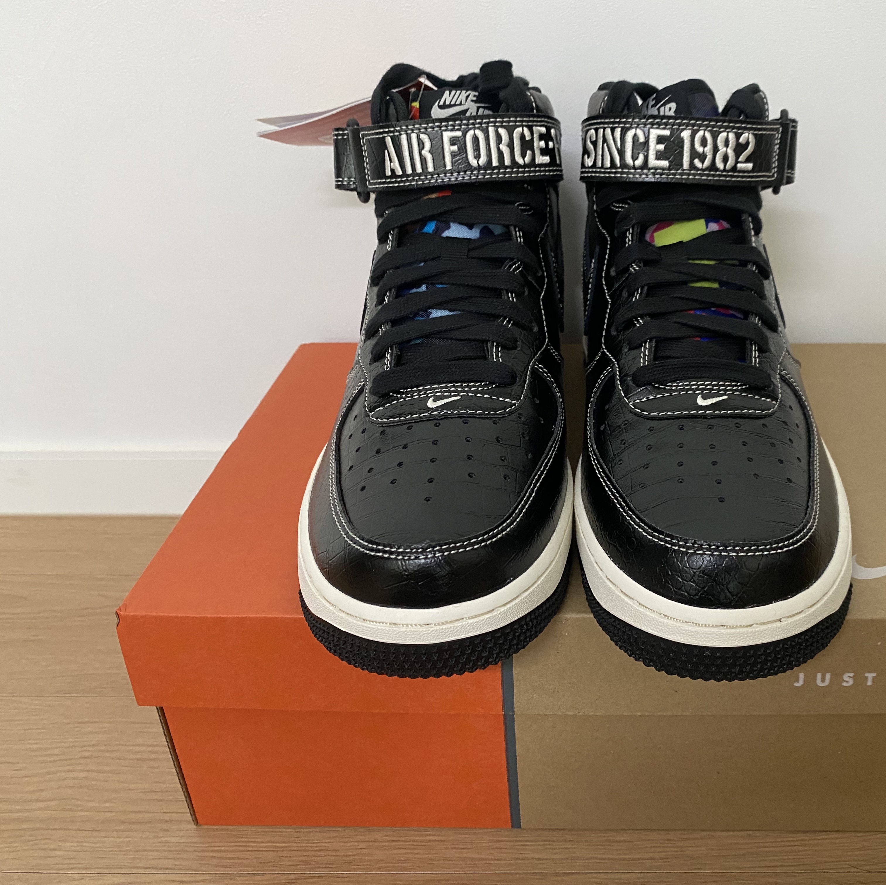 Nike Air Force 1 Mid '07 LX Our Force 1 착용 스타일 - 1