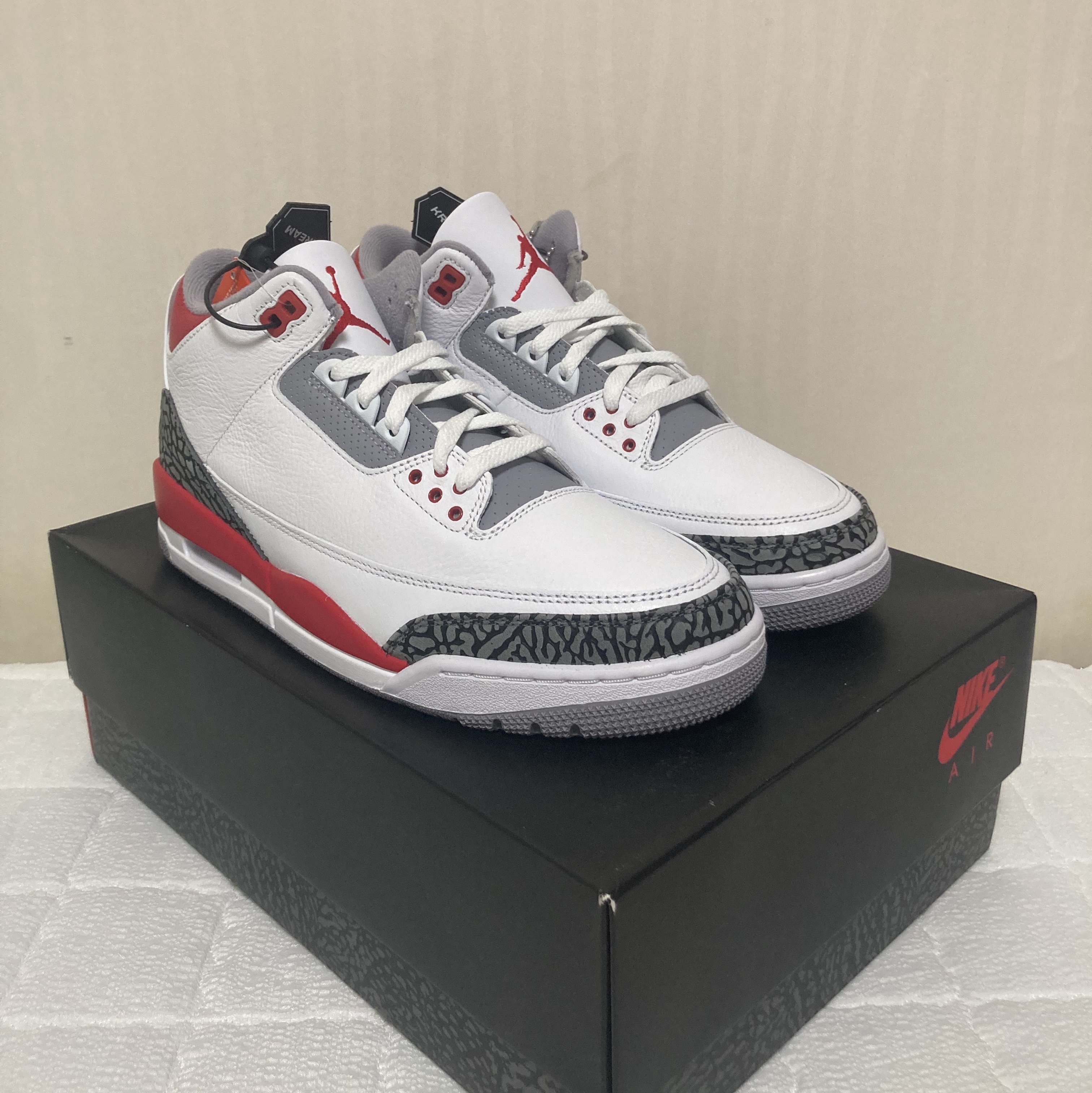 Jordan 3 Retro Fire Red 2022 착용 스타일 - 1