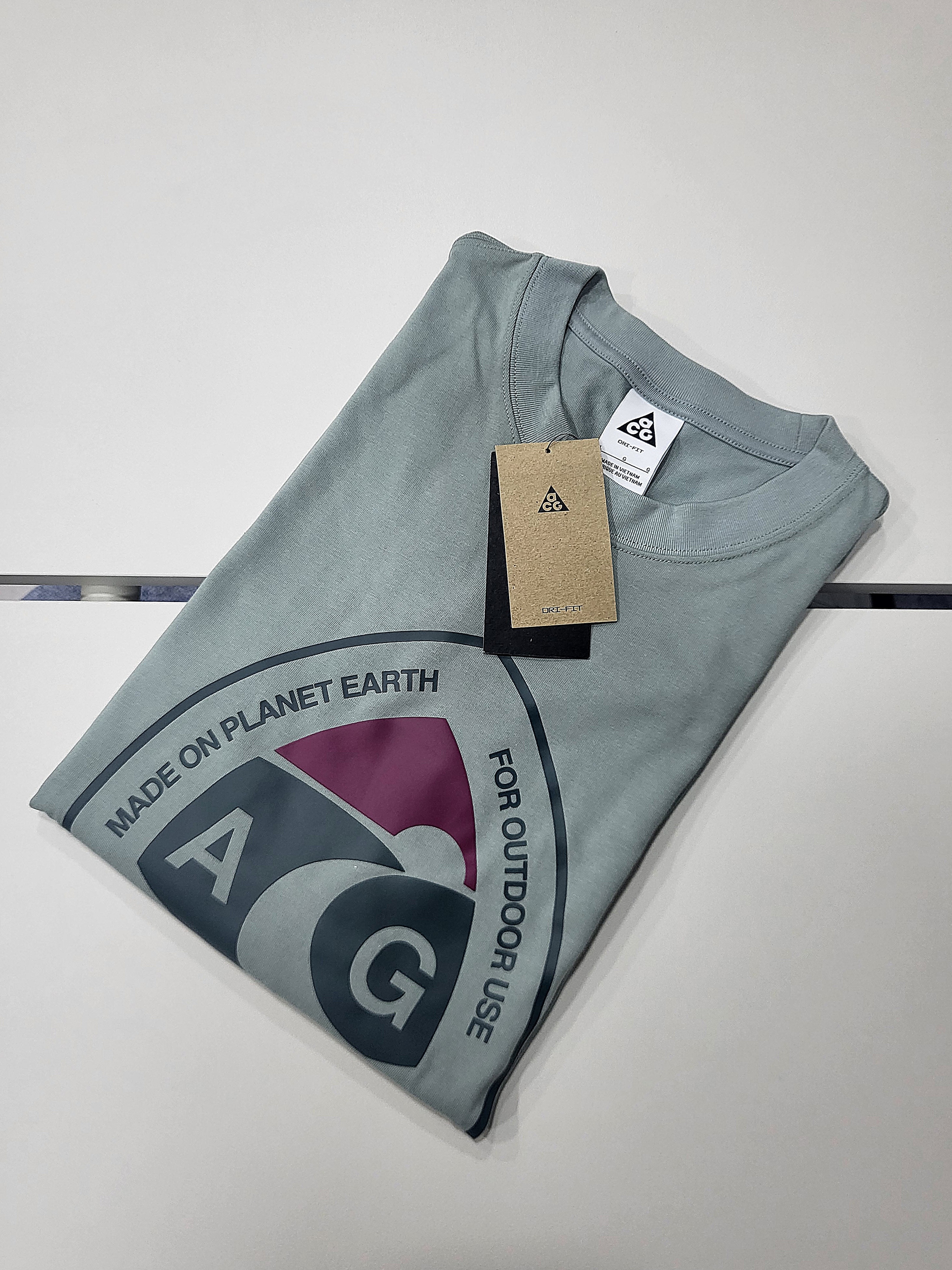 Nike NRG ACG Long Sleeve T-Shirt Mica Green - US/EU 착용 스타일
