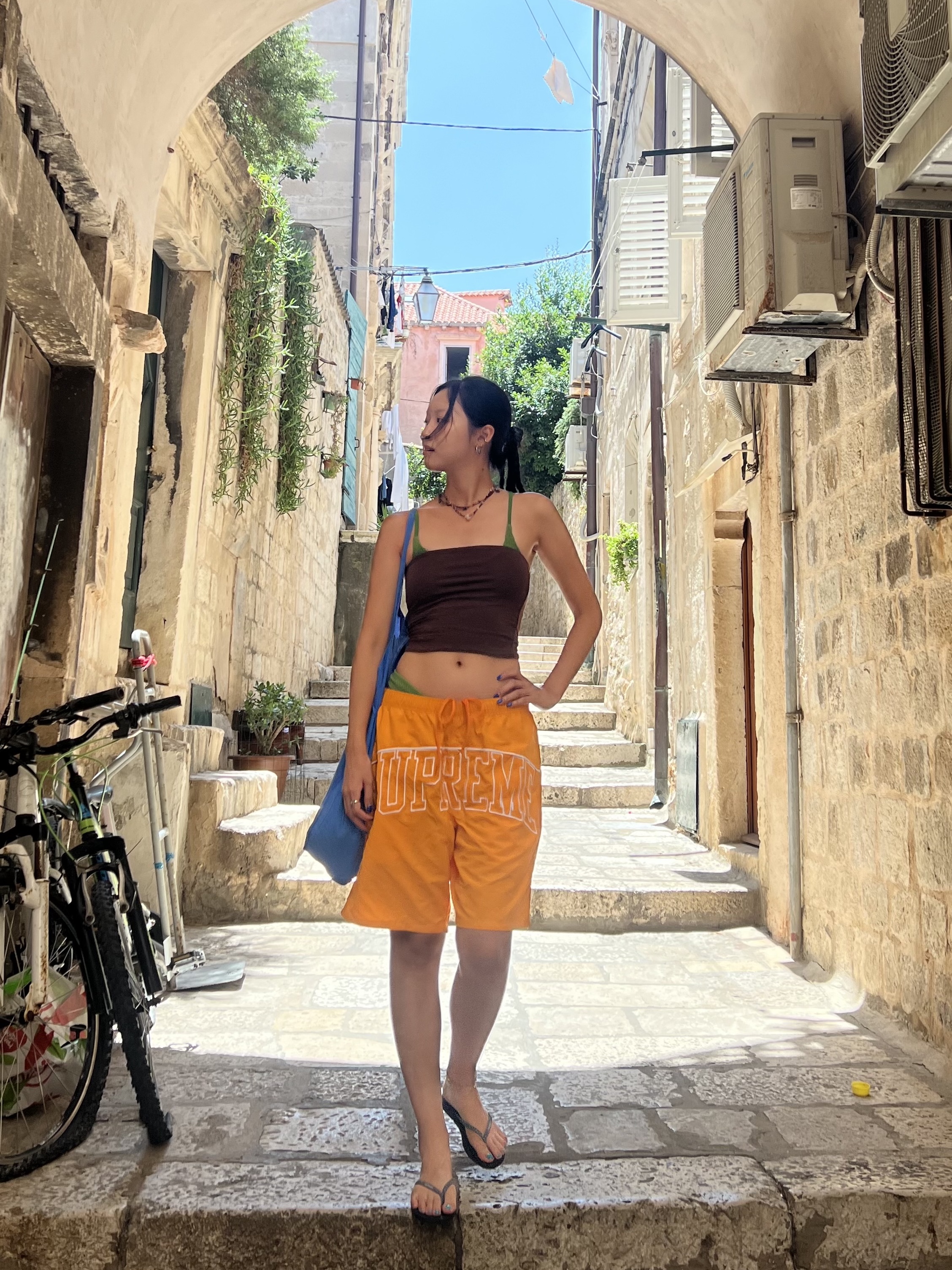 Supreme Arc Water Shorts Orange - 22SS 착용 스타일 - 1