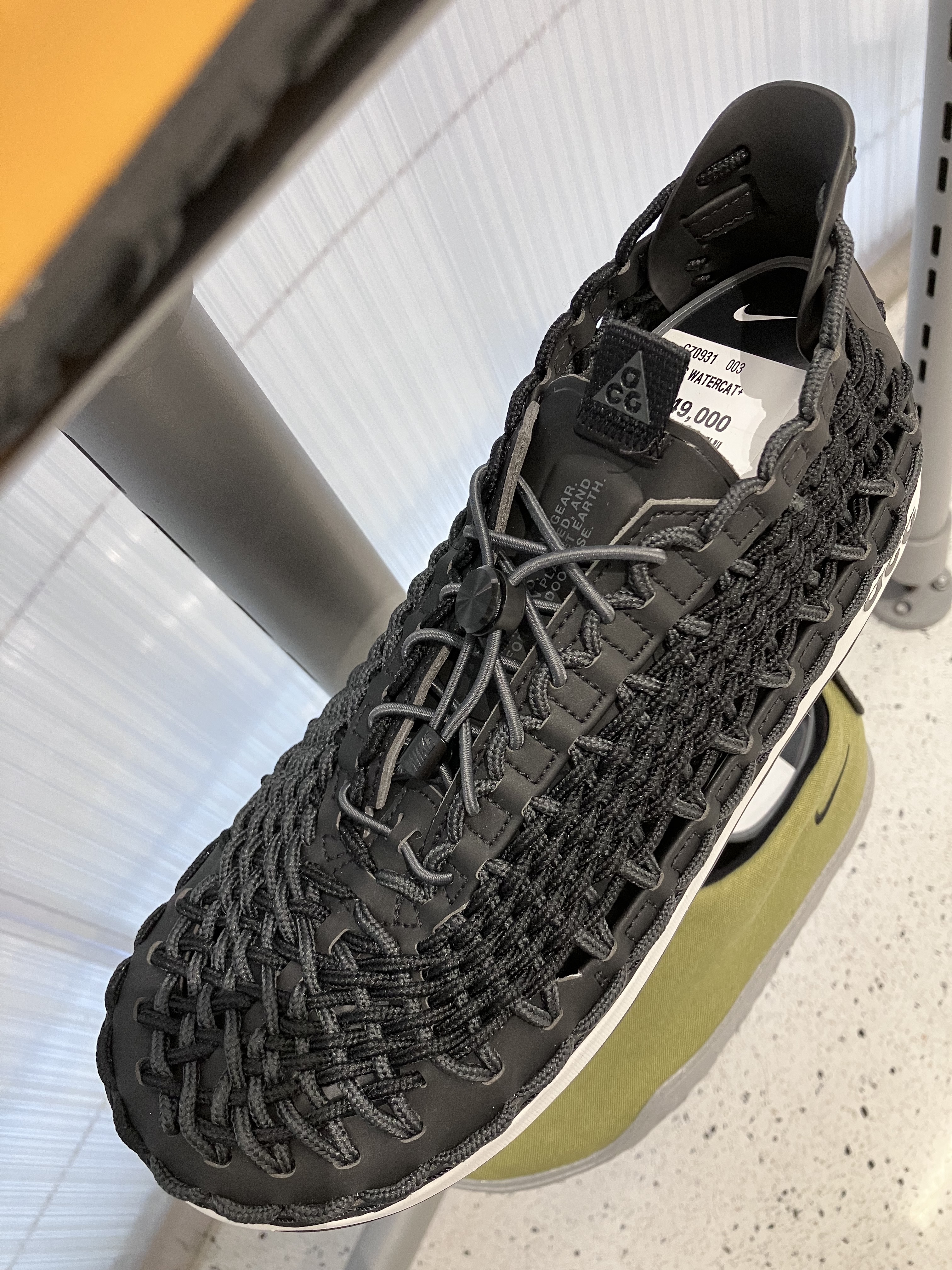 Jordan Luka 2 PF Space Hunter, Nike ACG Watercat+ Black Summit White 착용 스타일 - 3