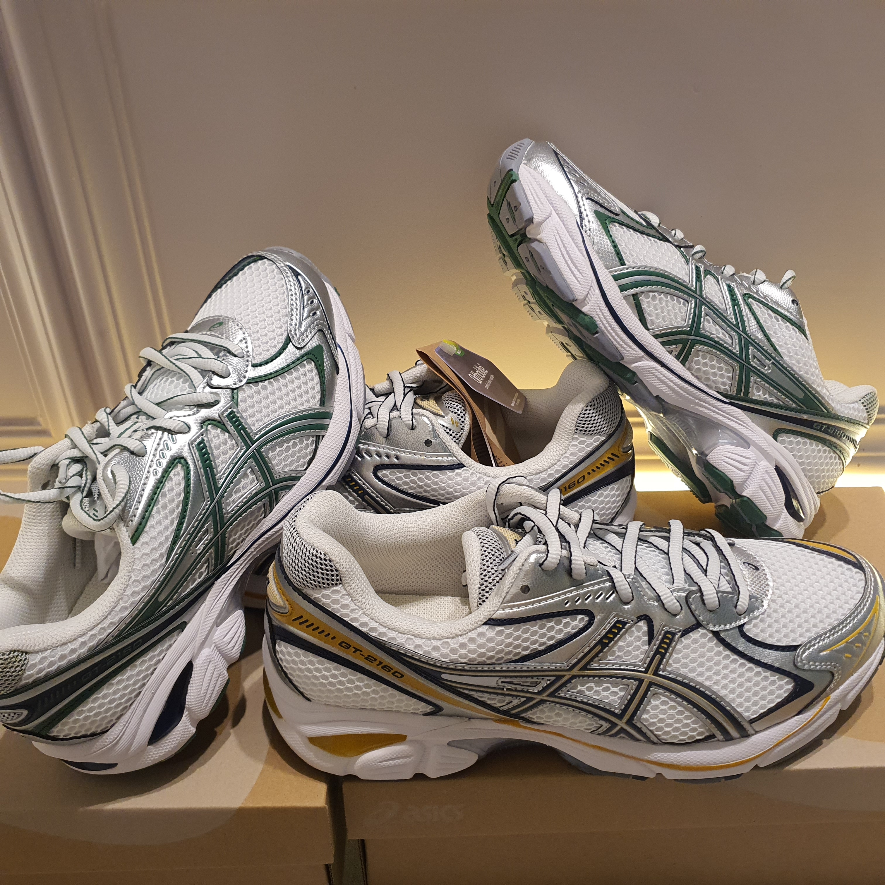 Asics GT-2160 White Illusion Blue, Asics GT-2160 White Pure Silver 착용 스타일 - 2