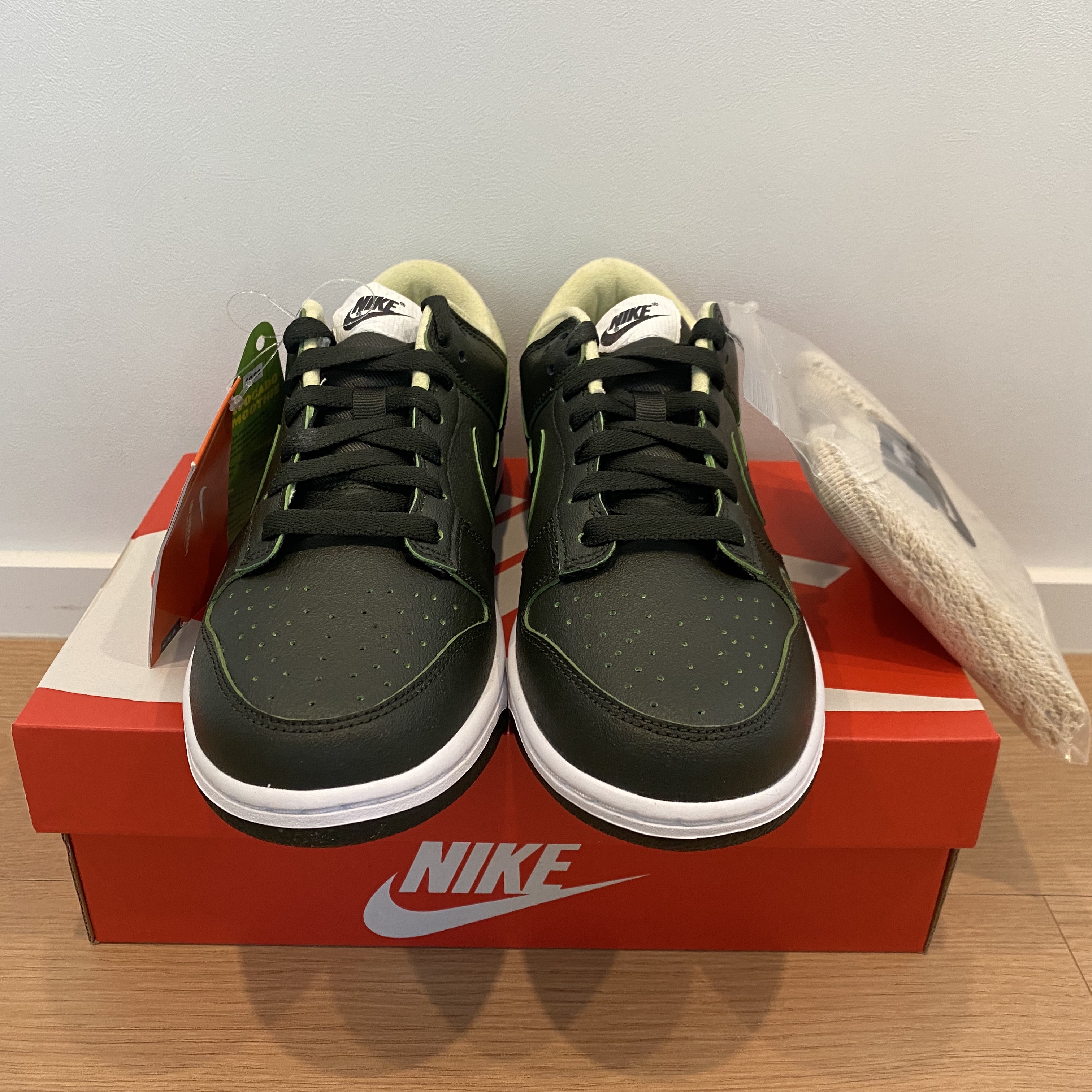 (W) Nike Dunk Low LX Avocado 착용 스타일 - 5
