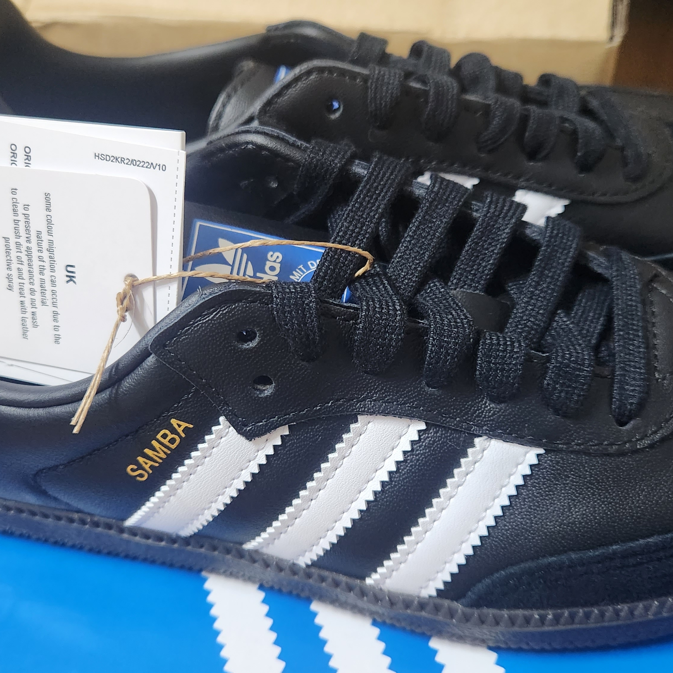Adidas Samba OG Black White Gum 착용 스타일 - 3