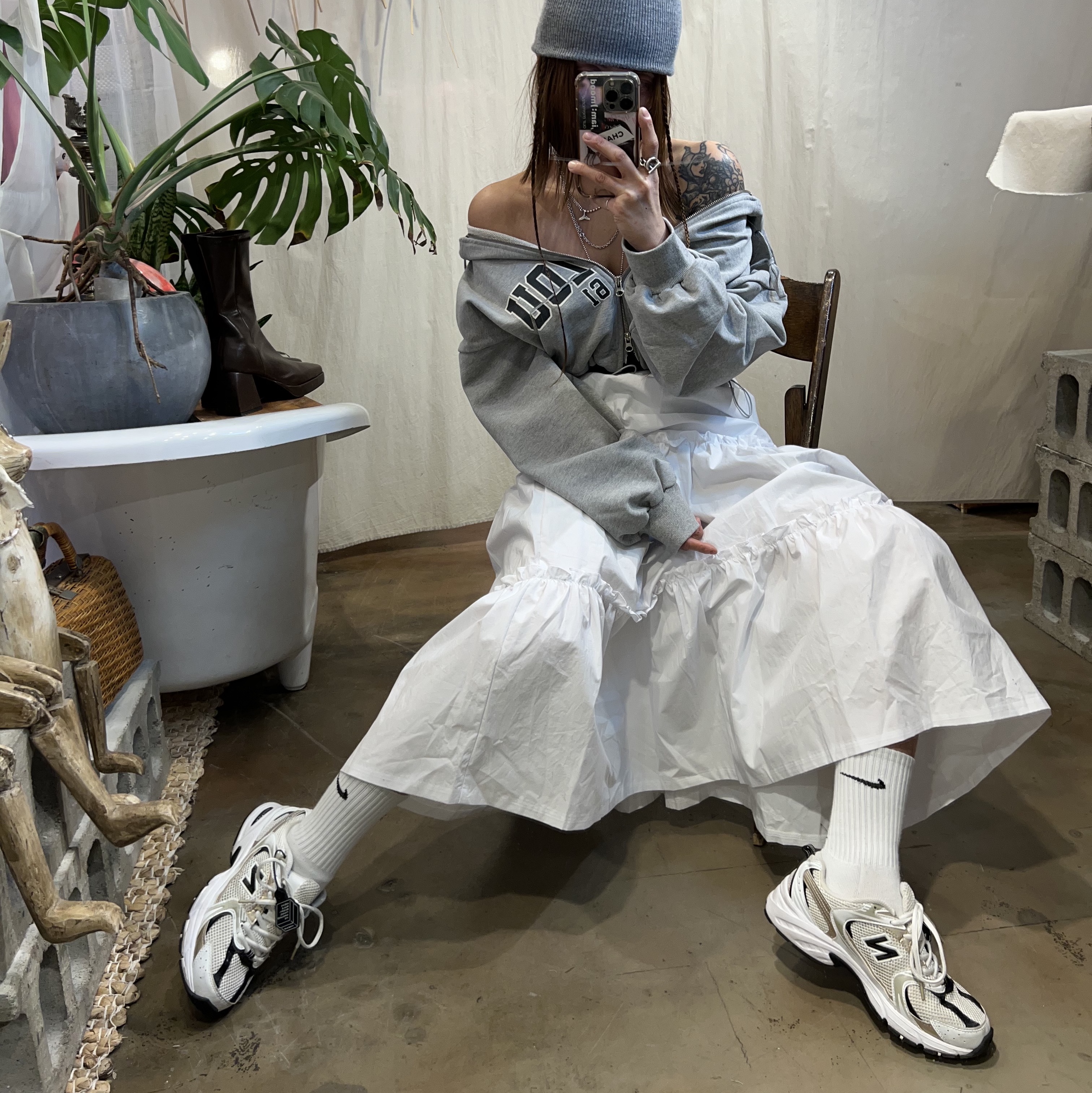 New Balance 530 Off White Gold 착용 스타일 - 1