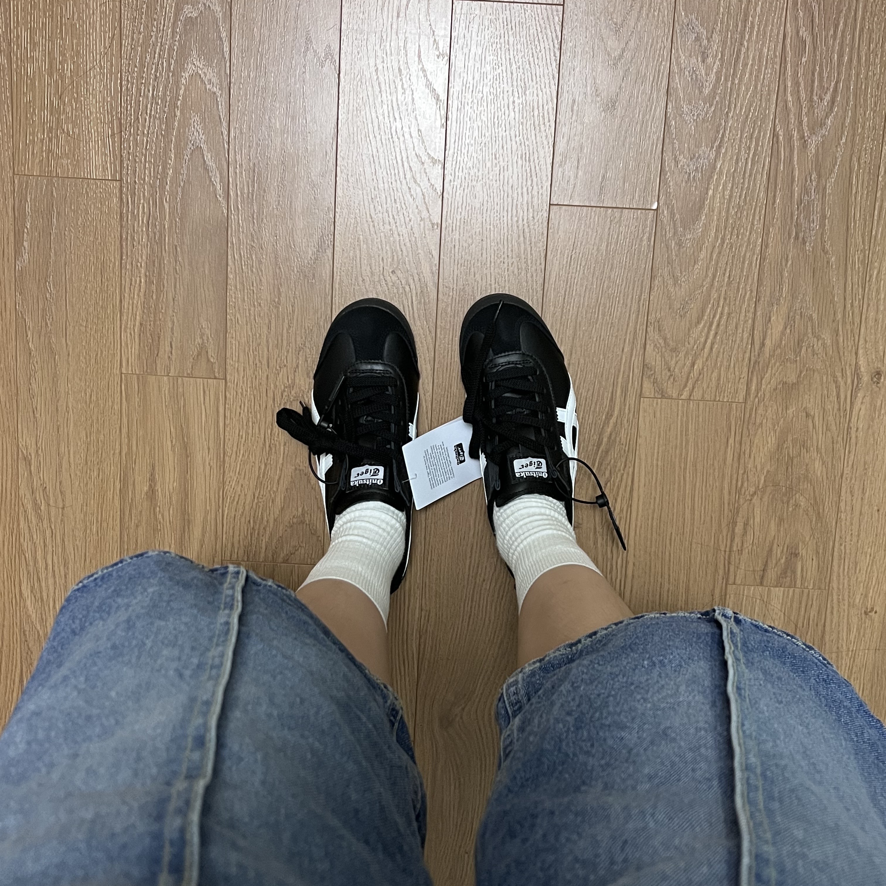 Onitsuka Tiger Mexico 66 Black White 착용 스타일