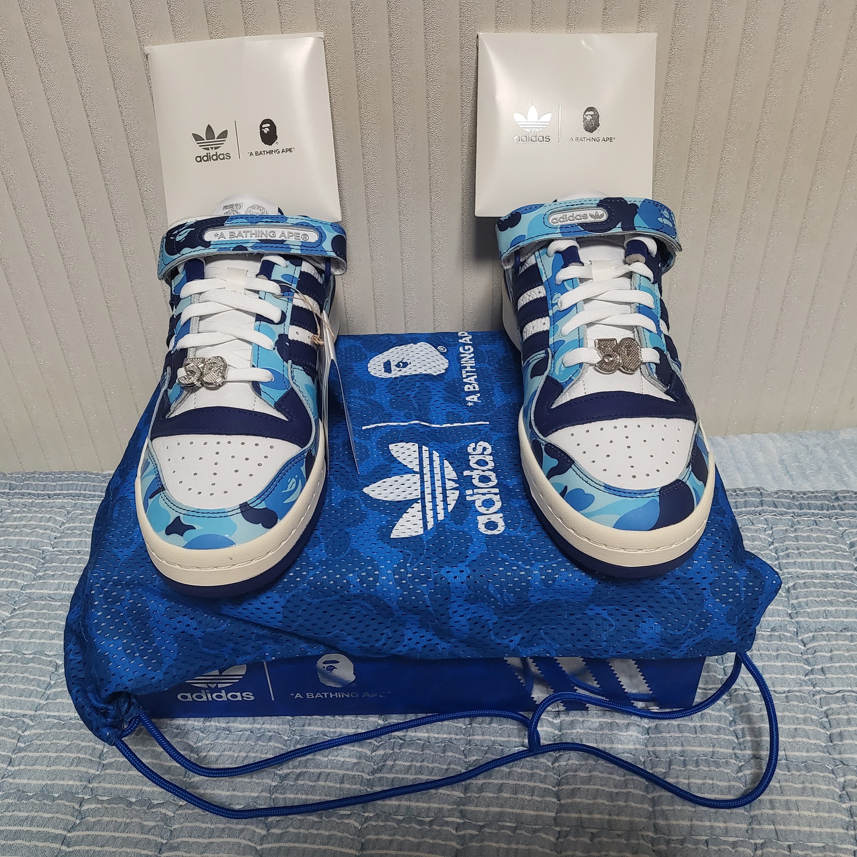 Adidas x BAPE Forum 84 Low Blue Camo 착용 스타일
