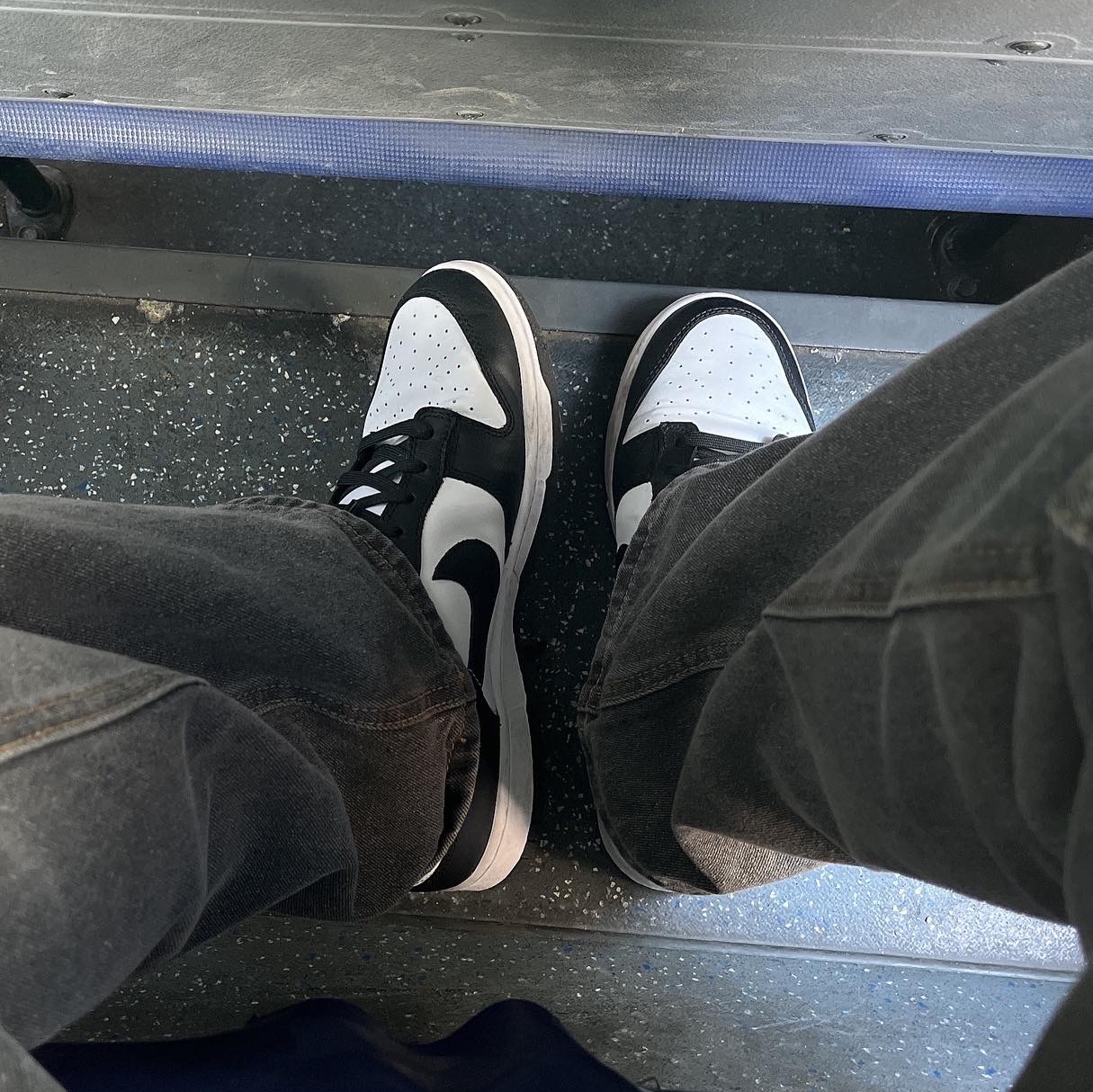 Nike Dunk Low Retro Black 착용 스타일