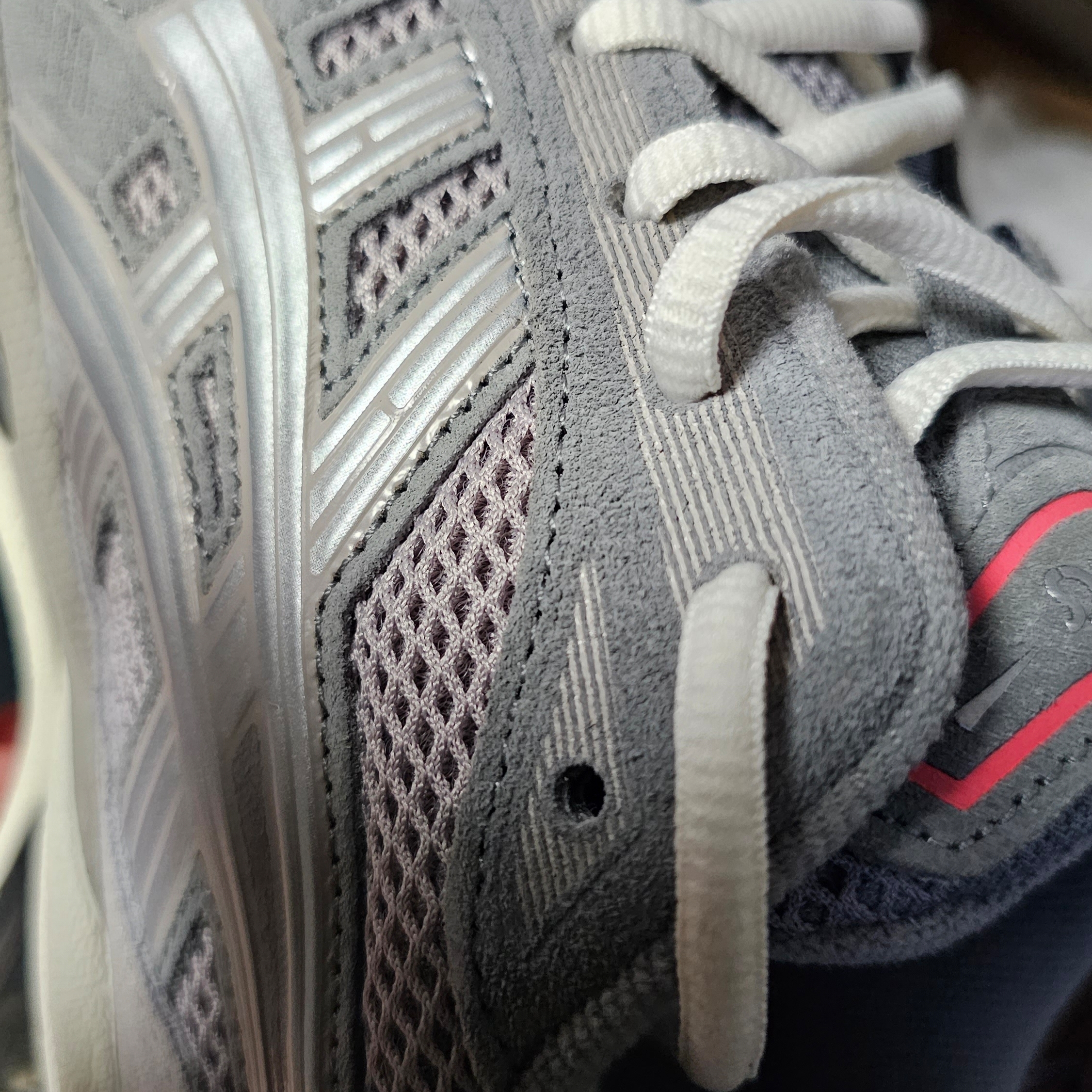 Asics Gel-Kayano 14 Clay Grey Pure Silver 착용 스타일