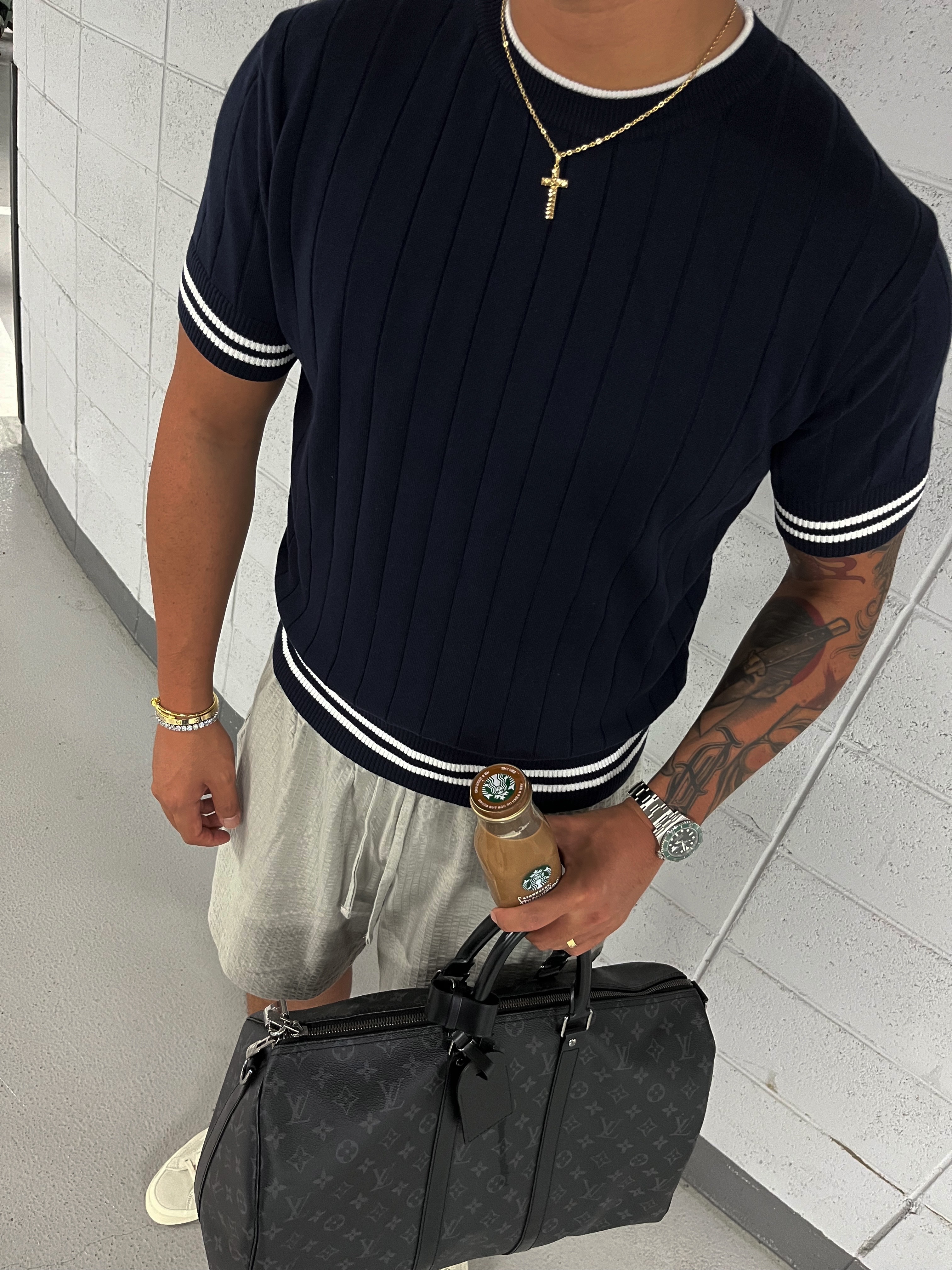 Tom Ford Cambridge Lace Up Sneakers Marmo, Rolex Submariner Date 41mm 126610LV Black Oyster 착용 스타일 - 2