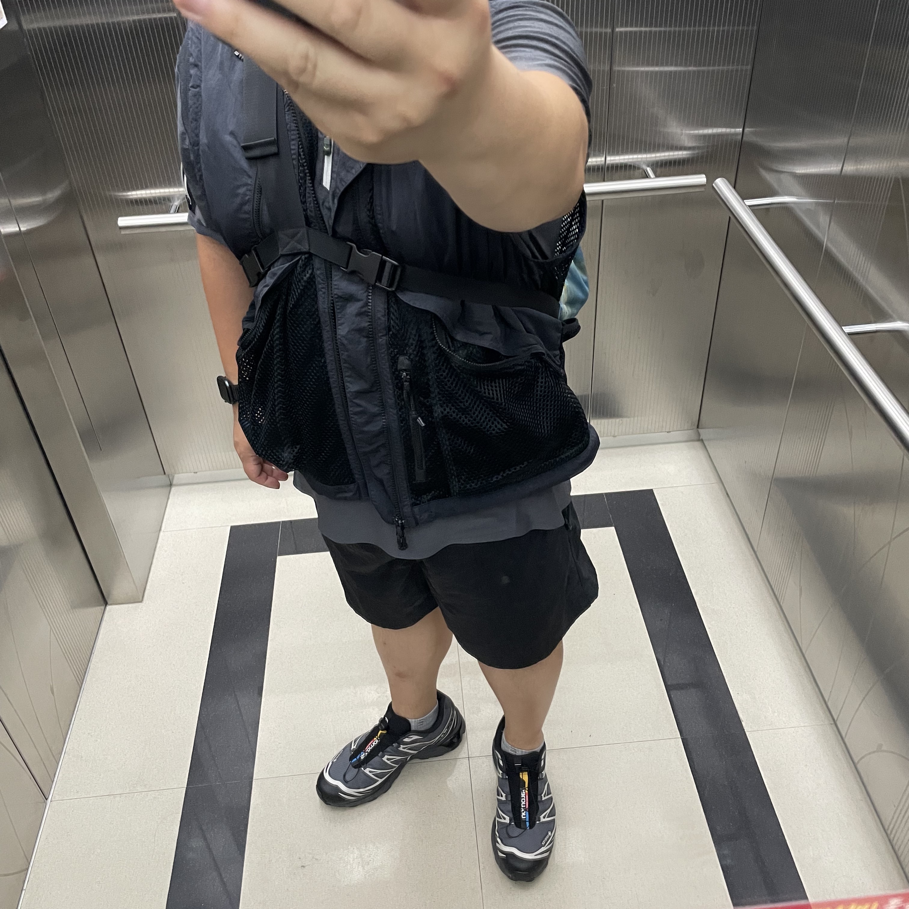 Salomon XT-6 Gore-Tex Black Ebony 착용 스타일
