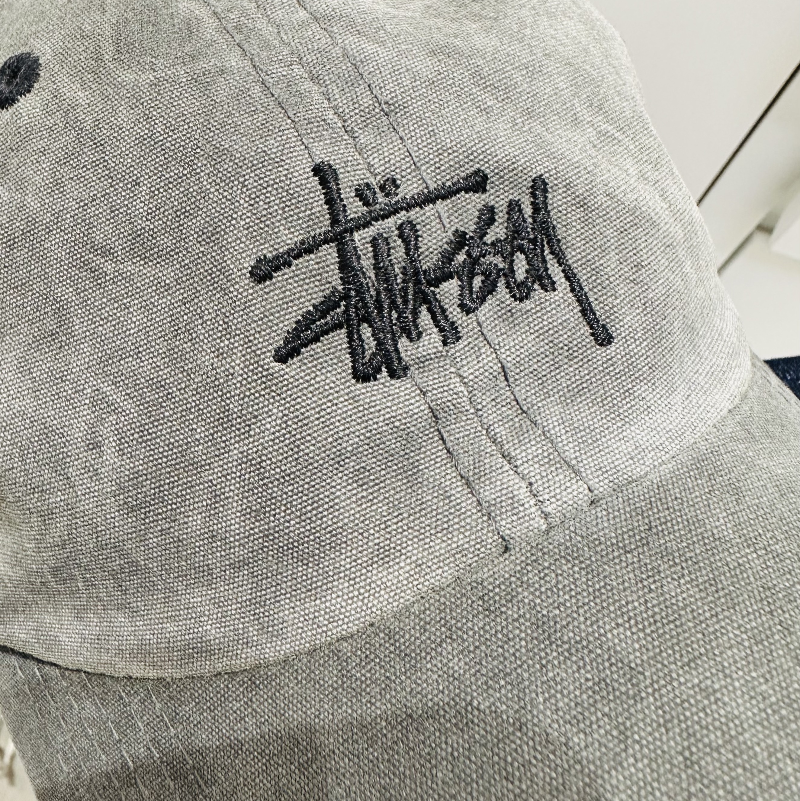 Stussy Washed Stock Low Pro Cap Charcoal 착용 스타일