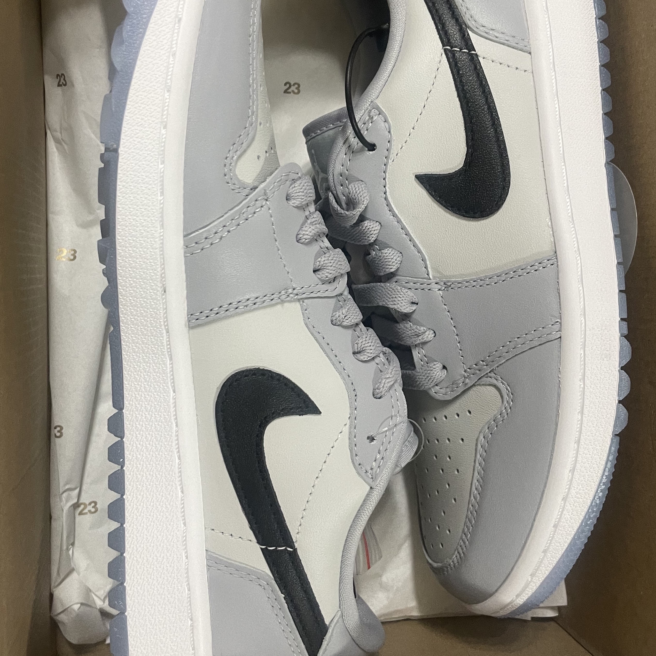 Jordan 1 Low Golf Wolf Grey 착용 스타일