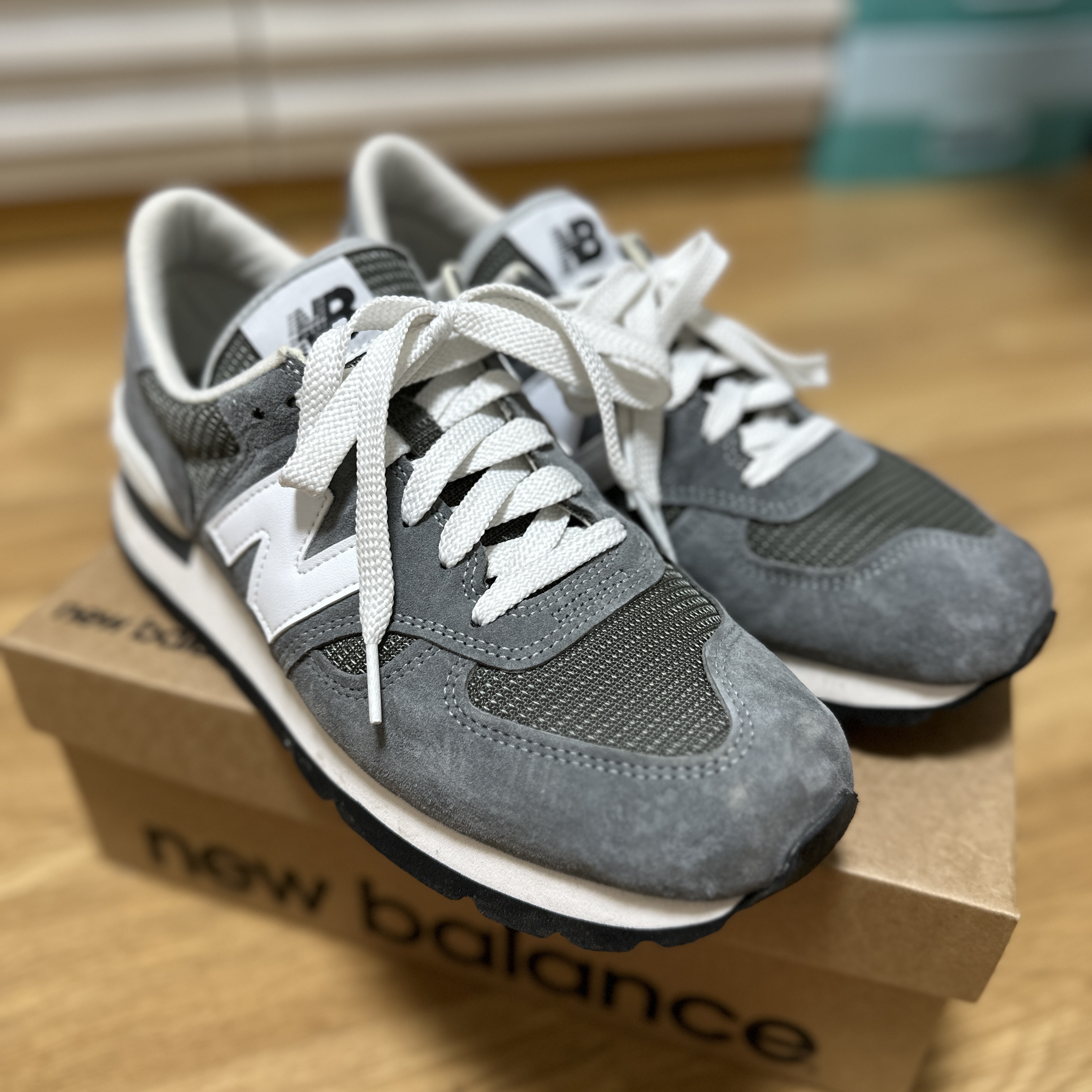 New Balance 990v1 Made in USA Grey White 착용 스타일