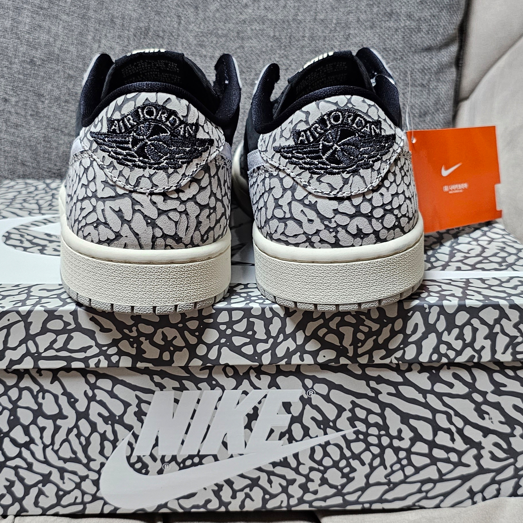Jordan 1 Retro Low OG Black Cement 착용 스타일 - 3