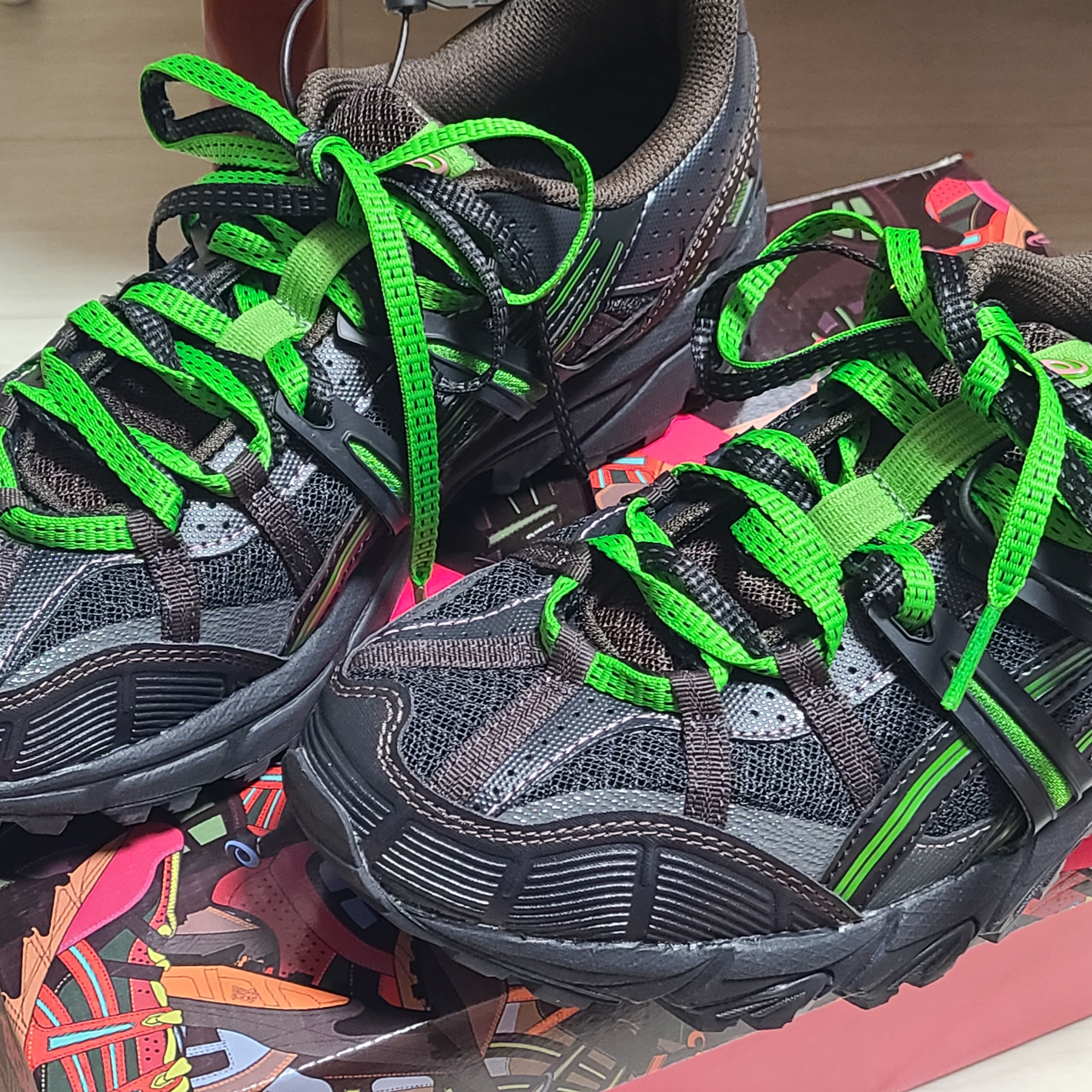 Asics x Andersson Bell Gel-Sonoma 15-50 Black Green 착용 스타일 - 1
