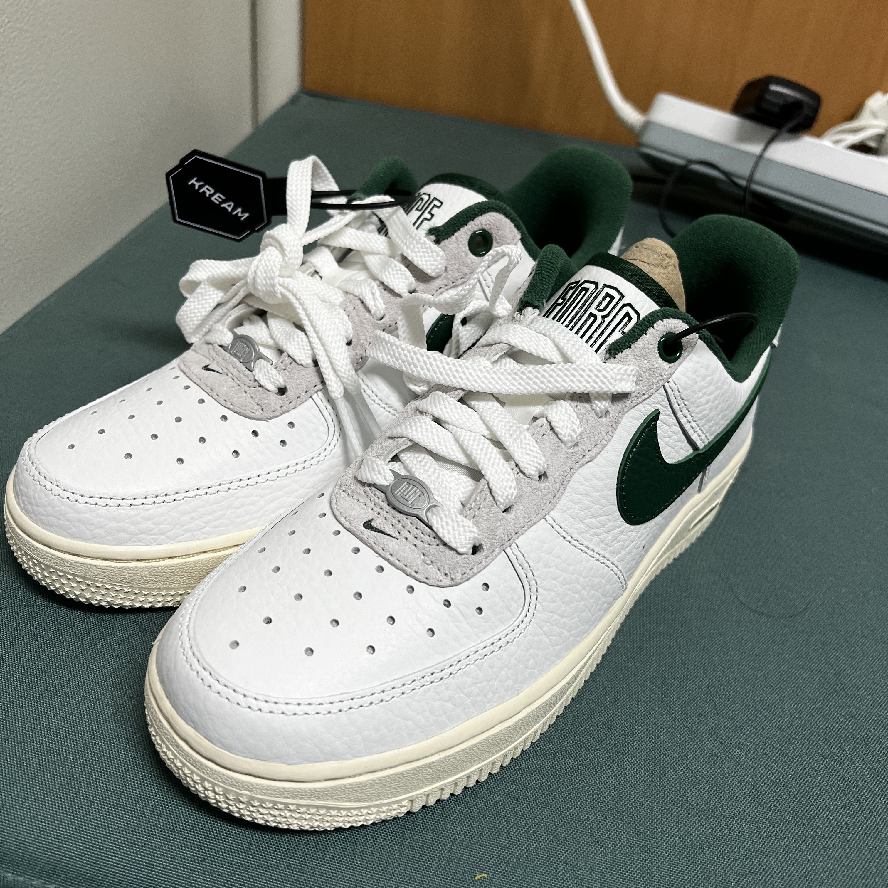 (W) Nike Air Force 1 '07 LX Summit White Gorge Green 착용 스타일