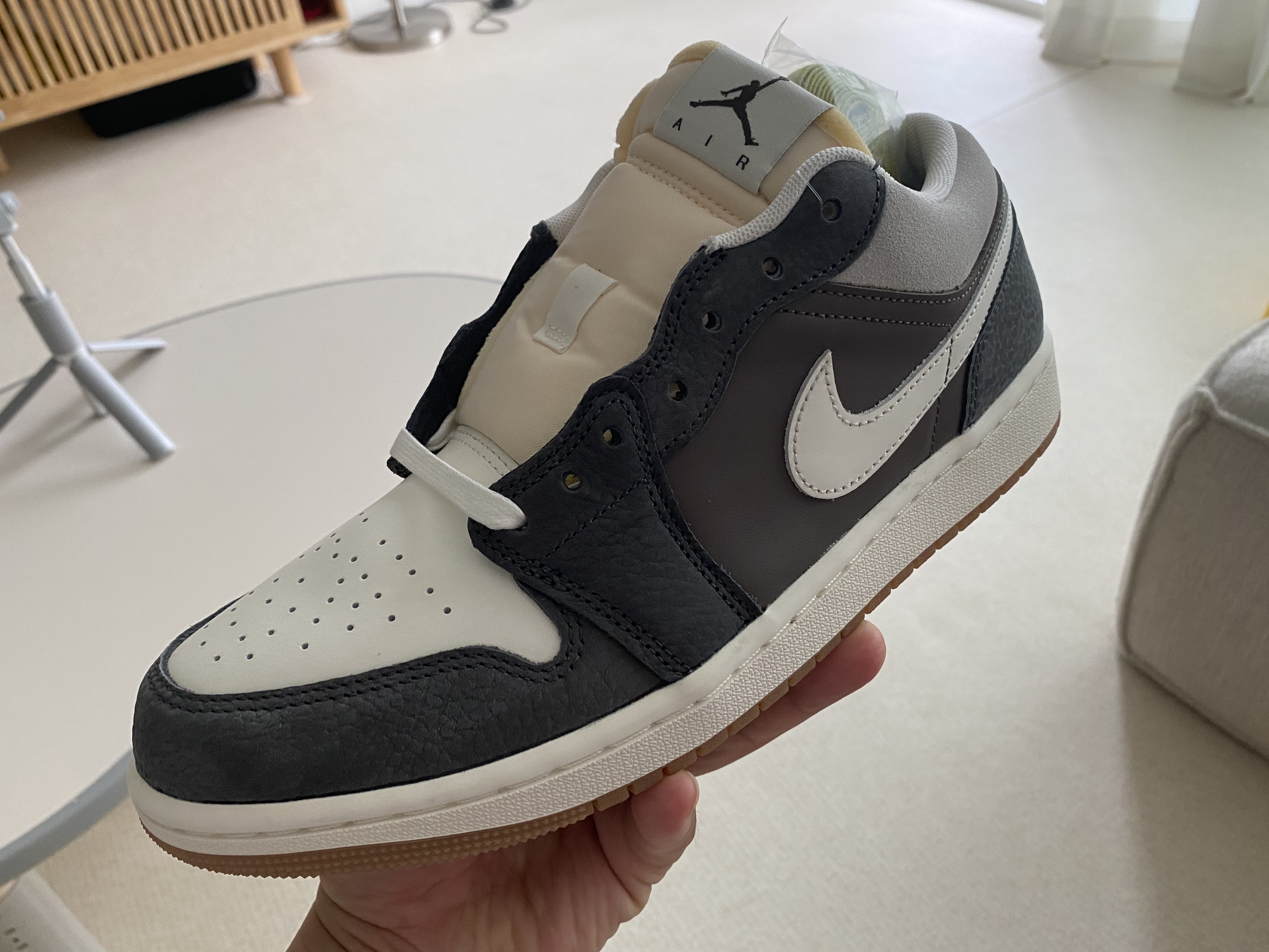 Jordan 1 Low Kkachi 착용 스타일