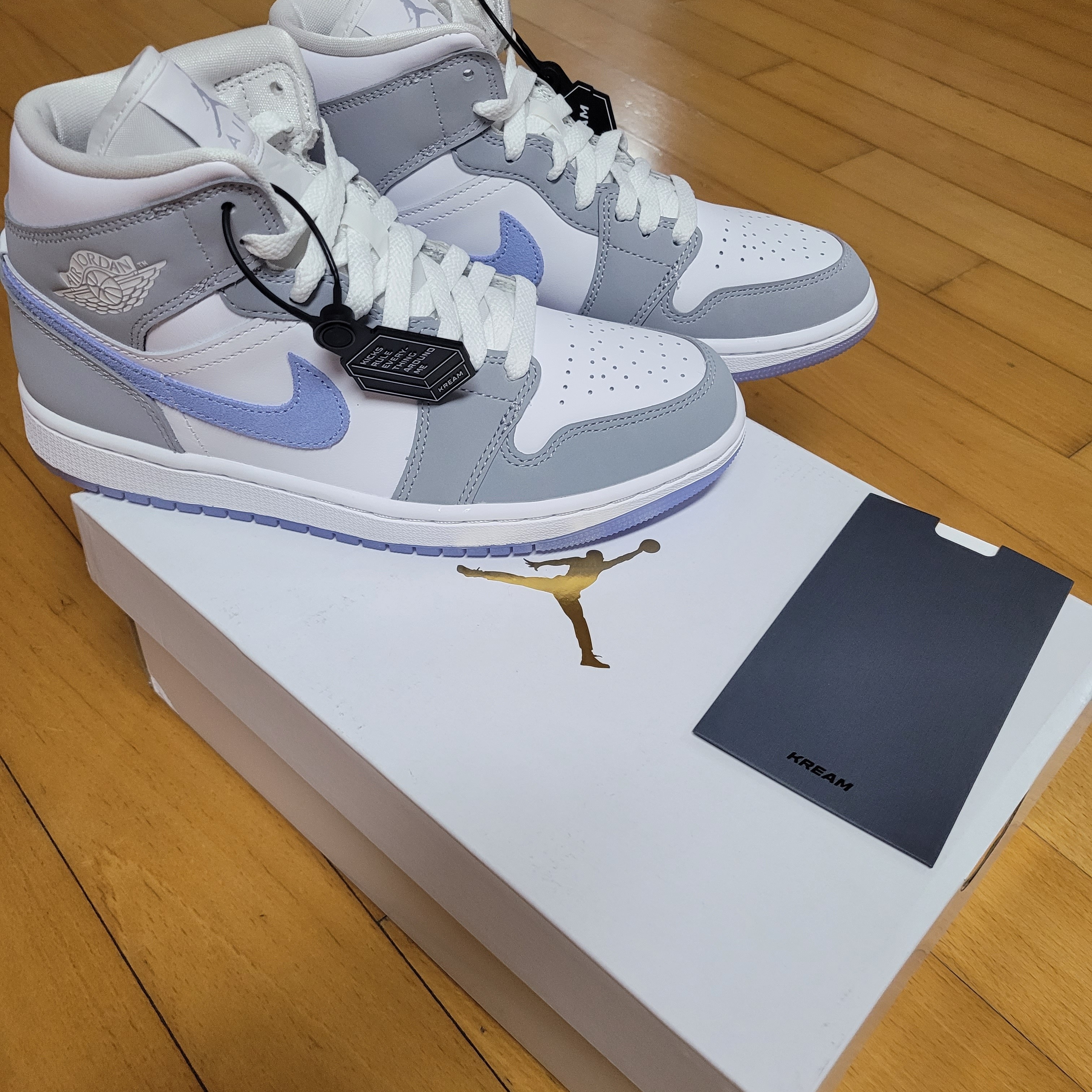 (W) Jordan 1 Mid Wolf Grey 착용 스타일 - 3