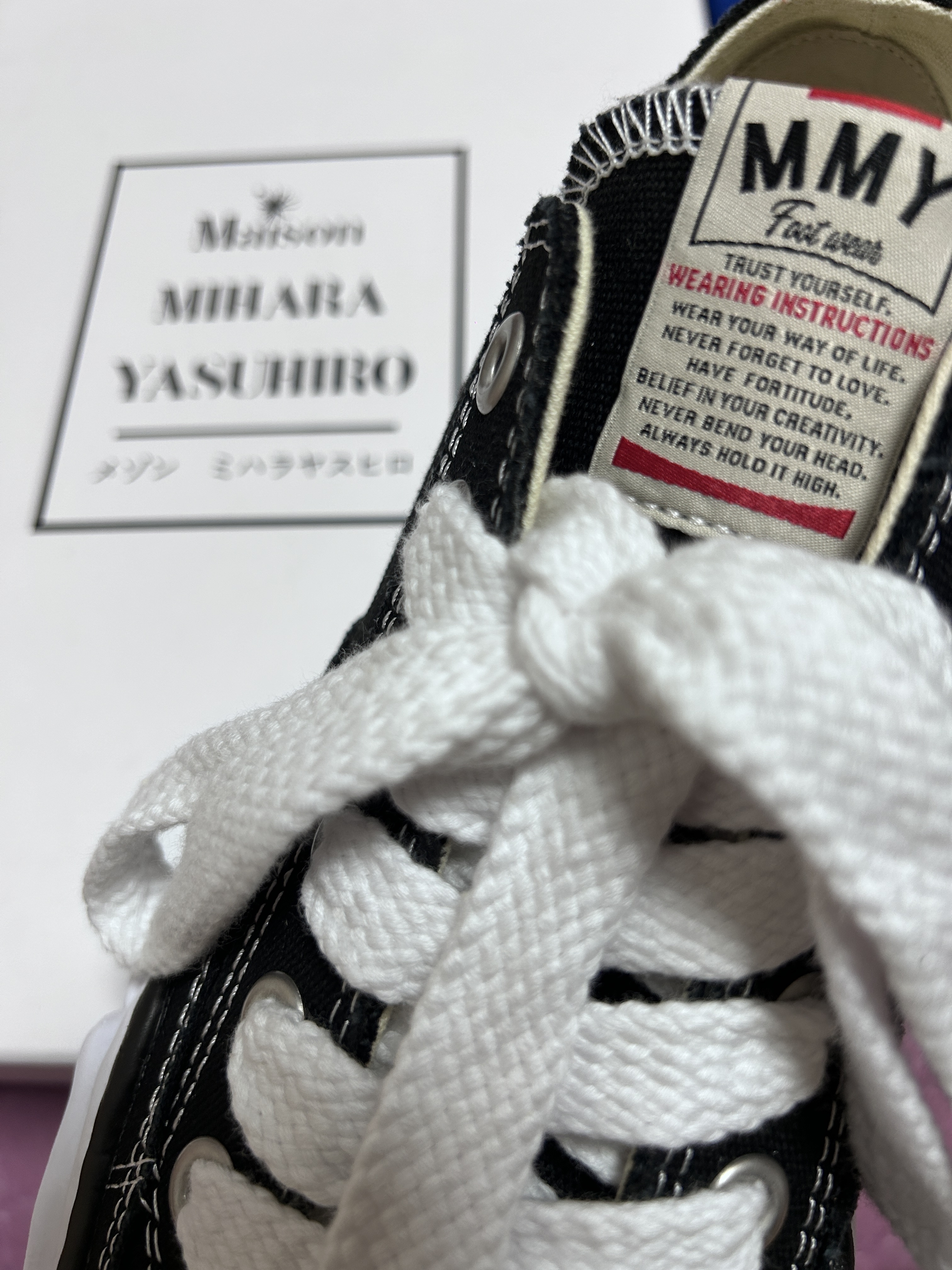 Maison Mihara Yasuhiro Peterson OG Sole Canvas Low Sneakers Black 착용 스타일 - 1