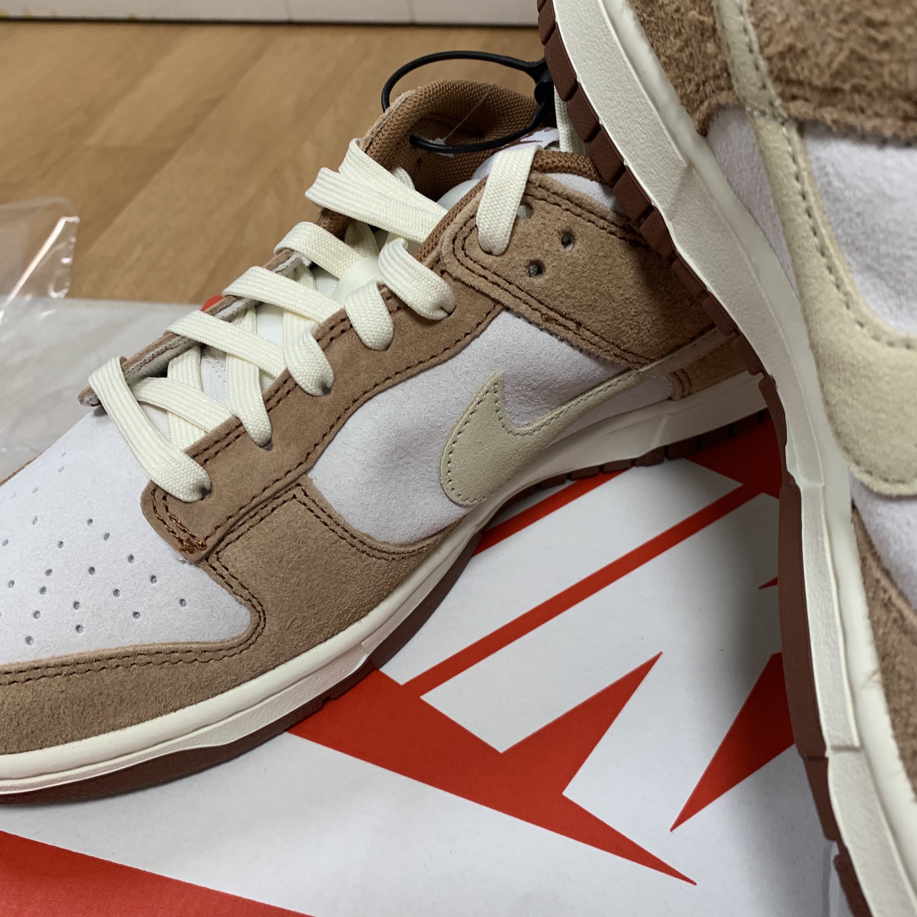 Nike Dunk Low Pro Premium Medium Curry 착용 스타일 - 4
