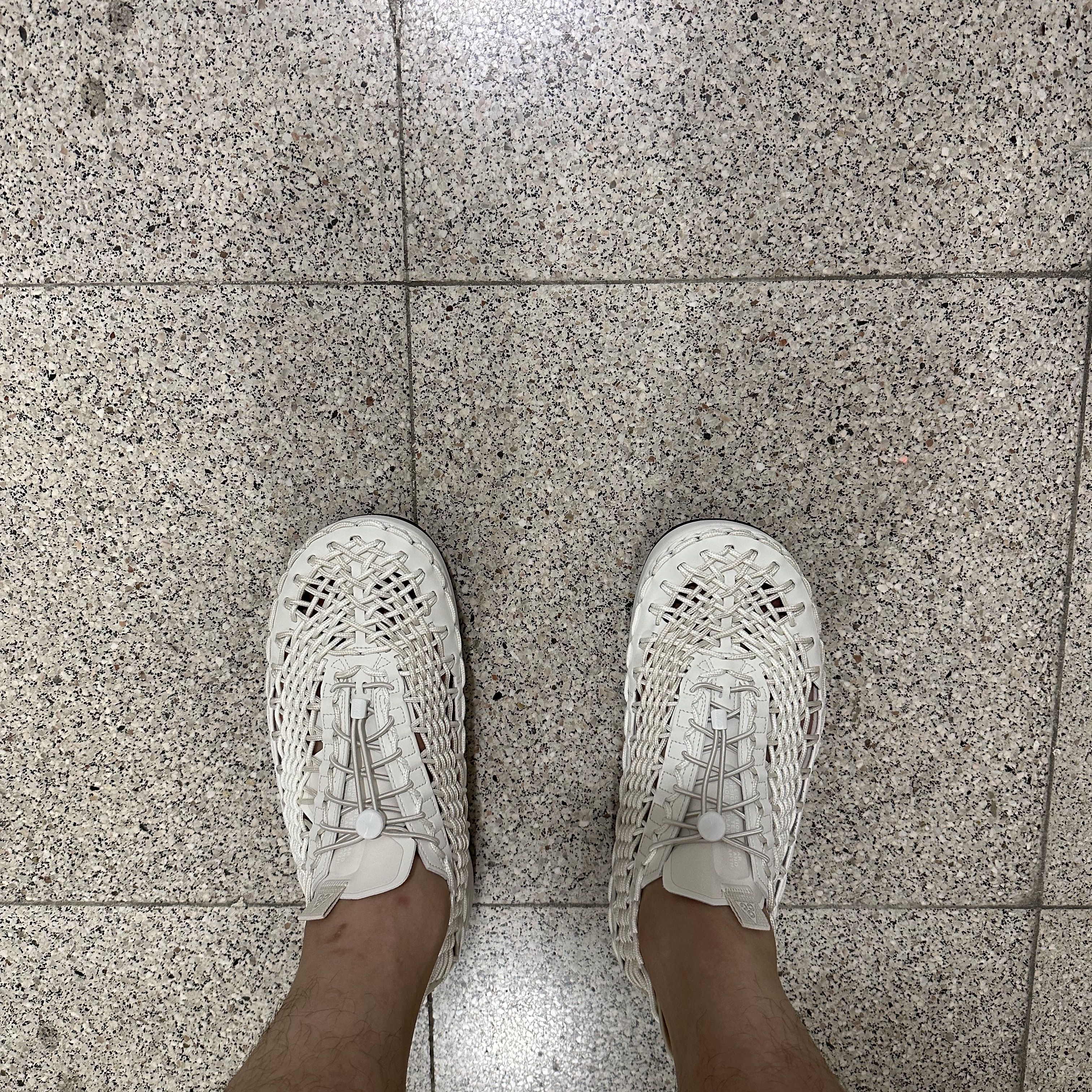 Nike ACG Watercat+ Phantom 착용 스타일