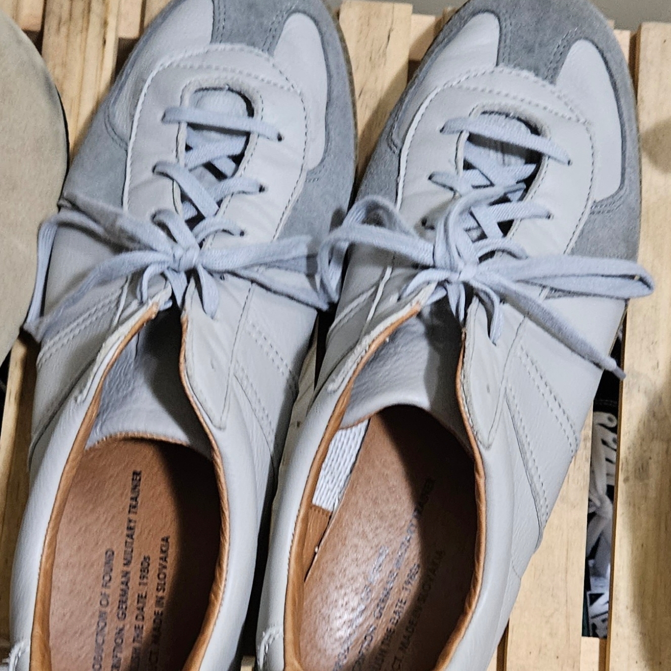 Reproduction of Found German Military Trainer 1700L Light Gray 착용 스타일