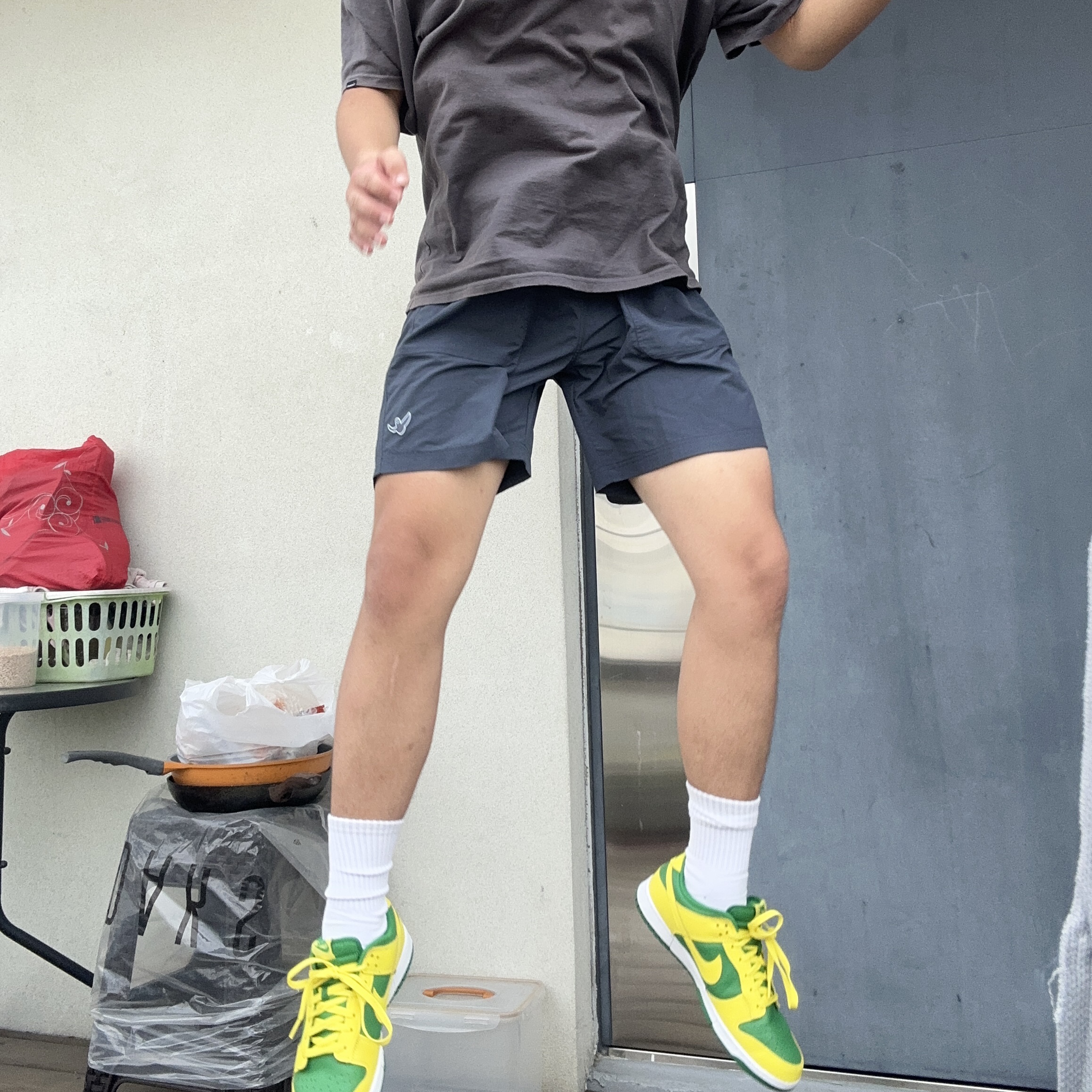 Nike Dunk Low Apple Green and Yellow Strike 착용 스타일