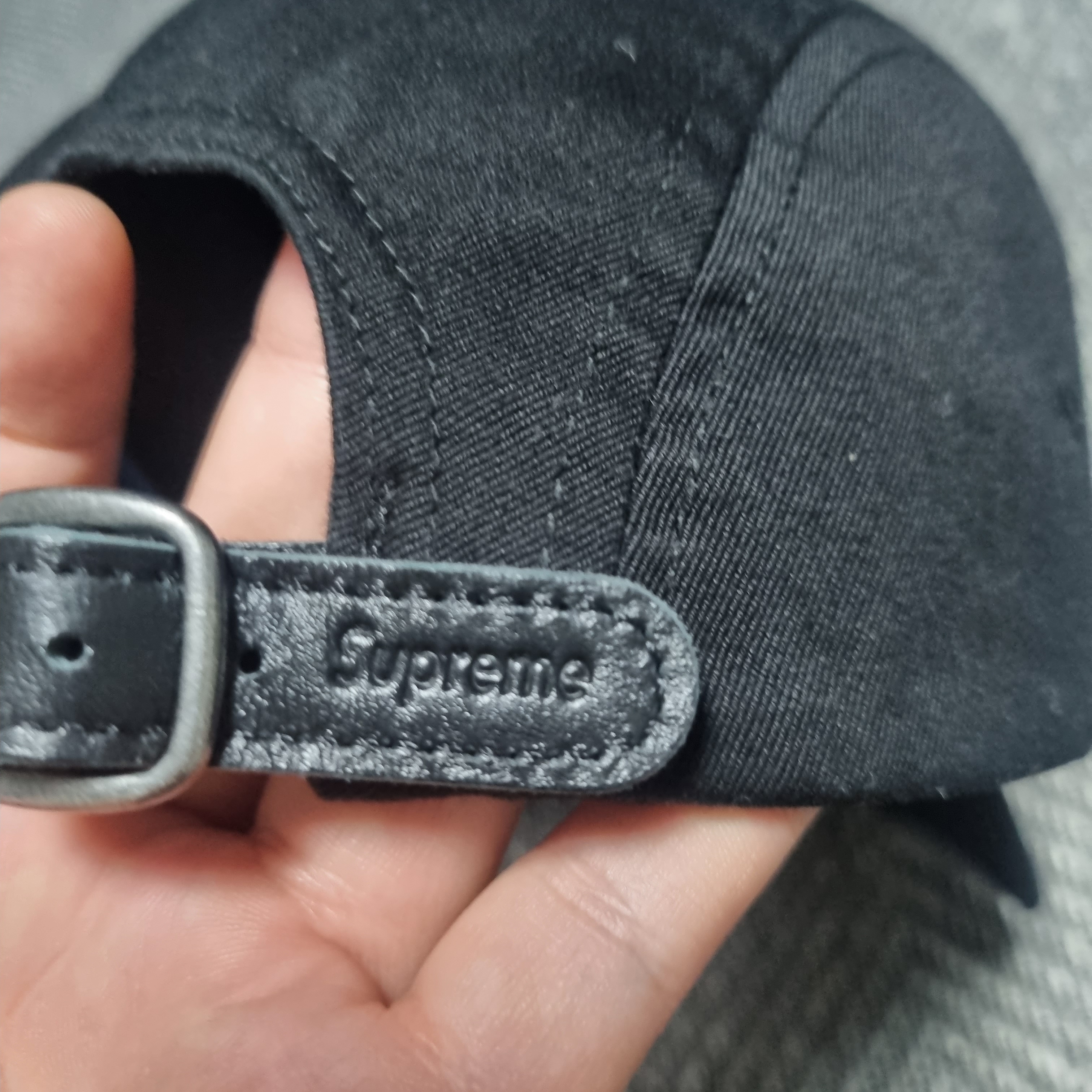 Supreme Washed Chino Twill Camp Cap Black 착용 스타일 - 2