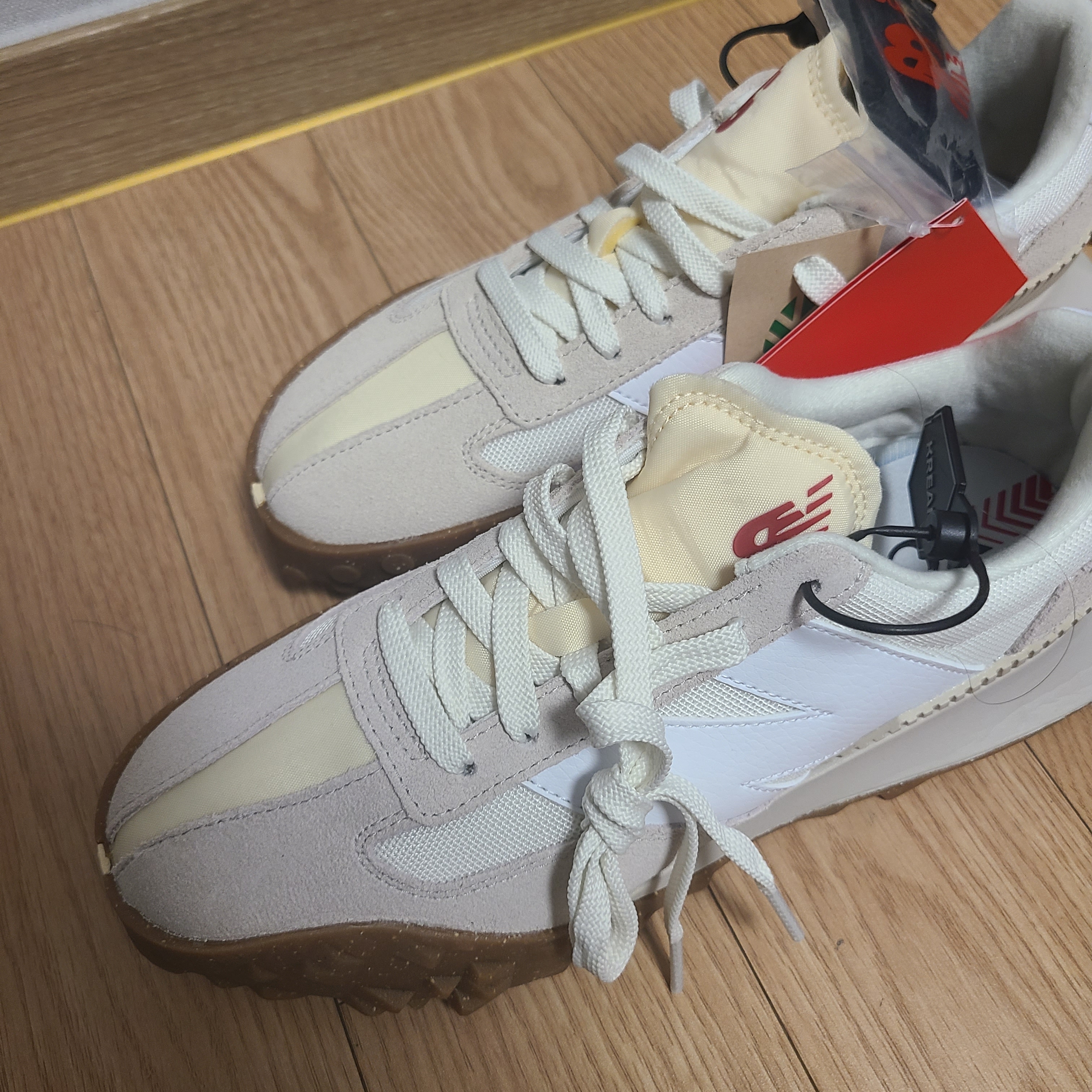 New Balance XC-72 Ivory 착용 스타일