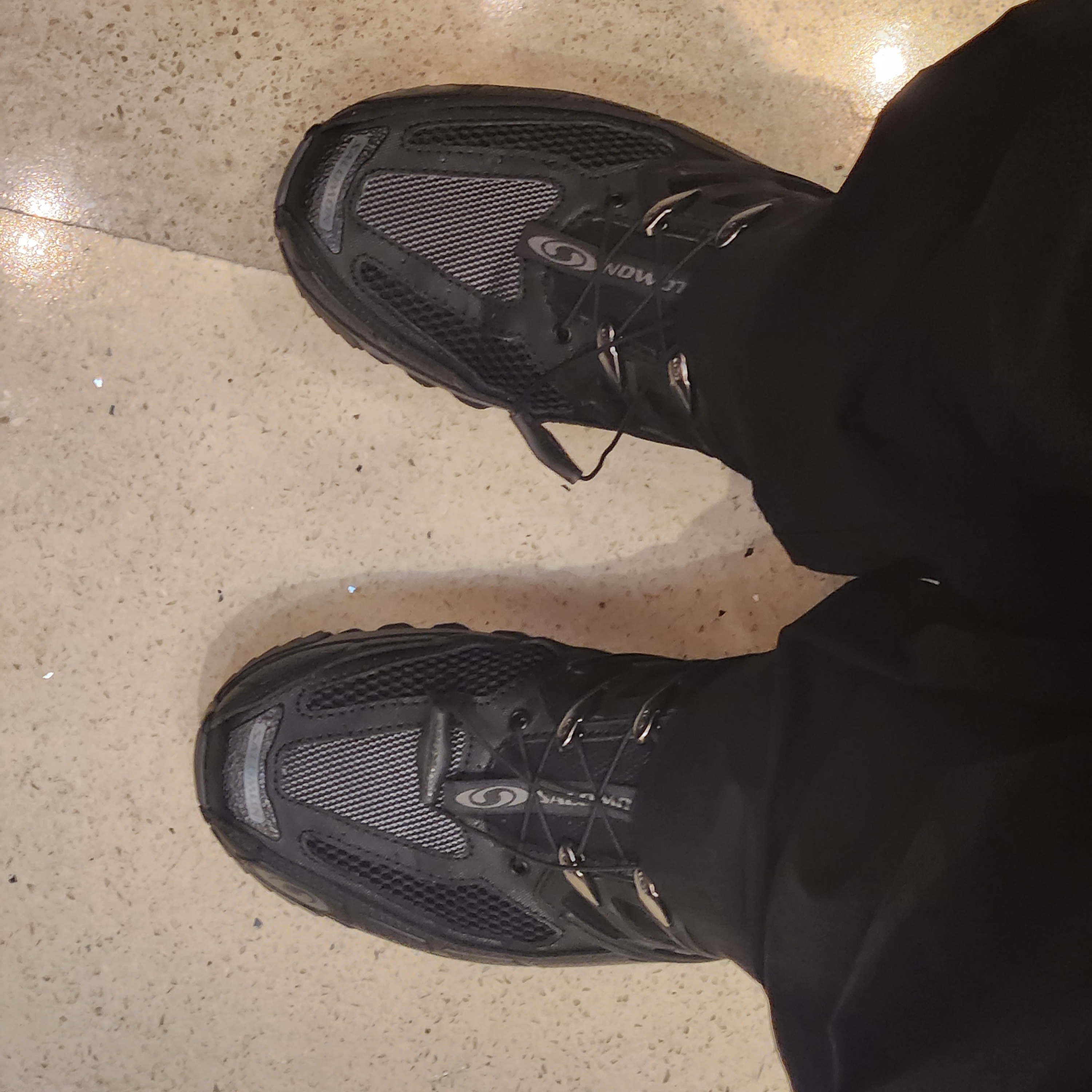 Salomon ACS Pro Black 착용 스타일