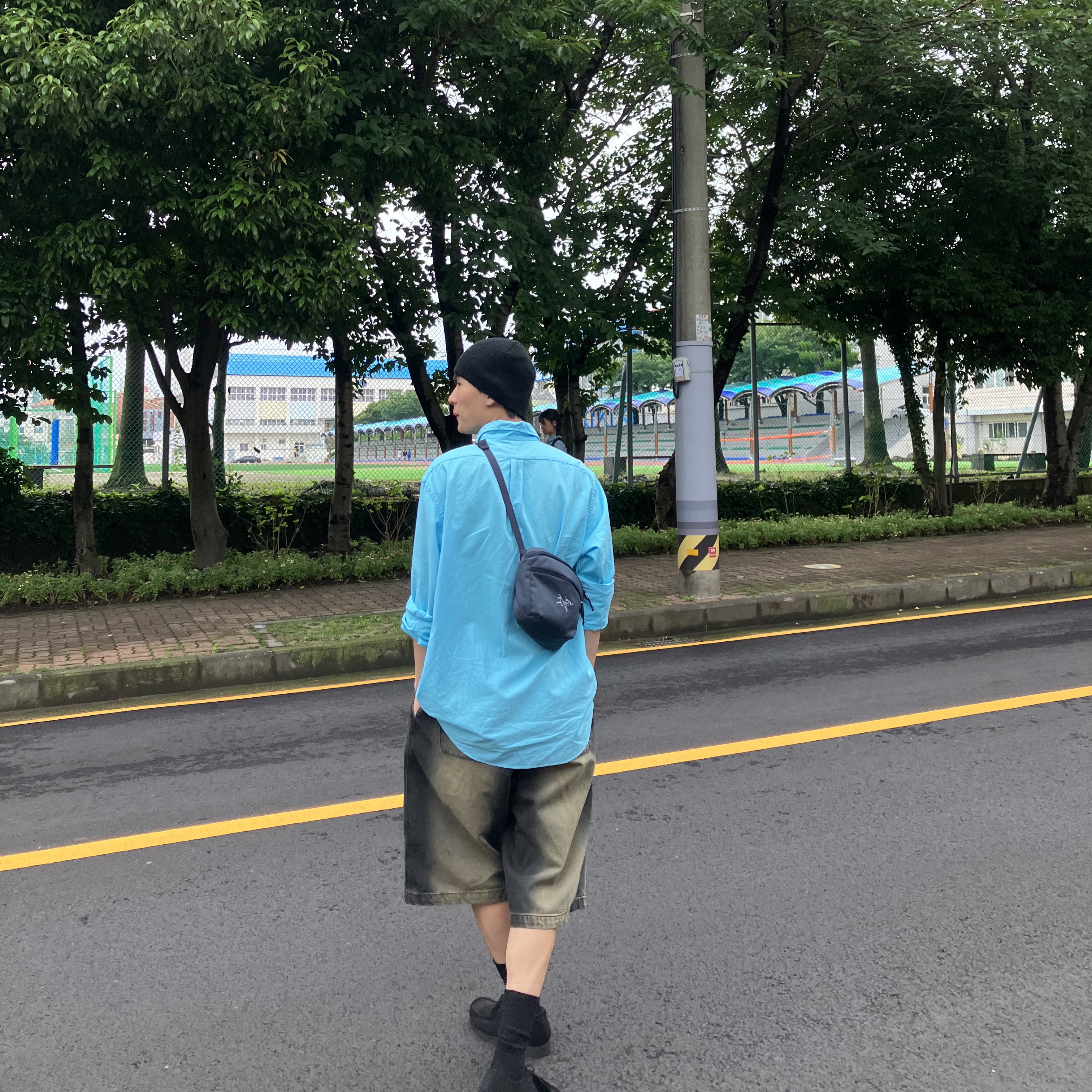 Arc'teryx Mantis 2 Waistpack Black Sapphire 착용 스타일