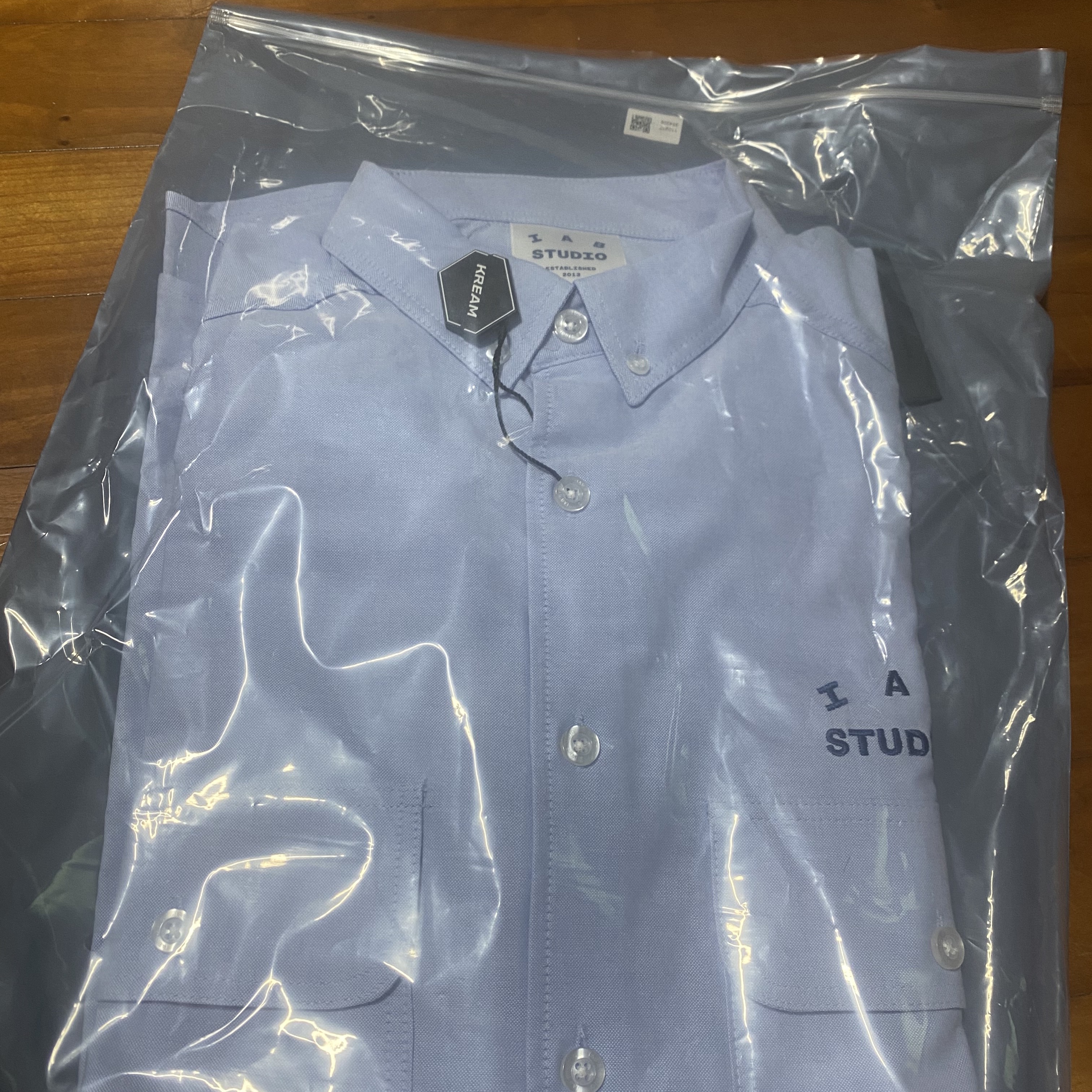IAB Studio Work Shirt Sky Blue - The Hyundai Seoul Exclusive 착용 스타일
