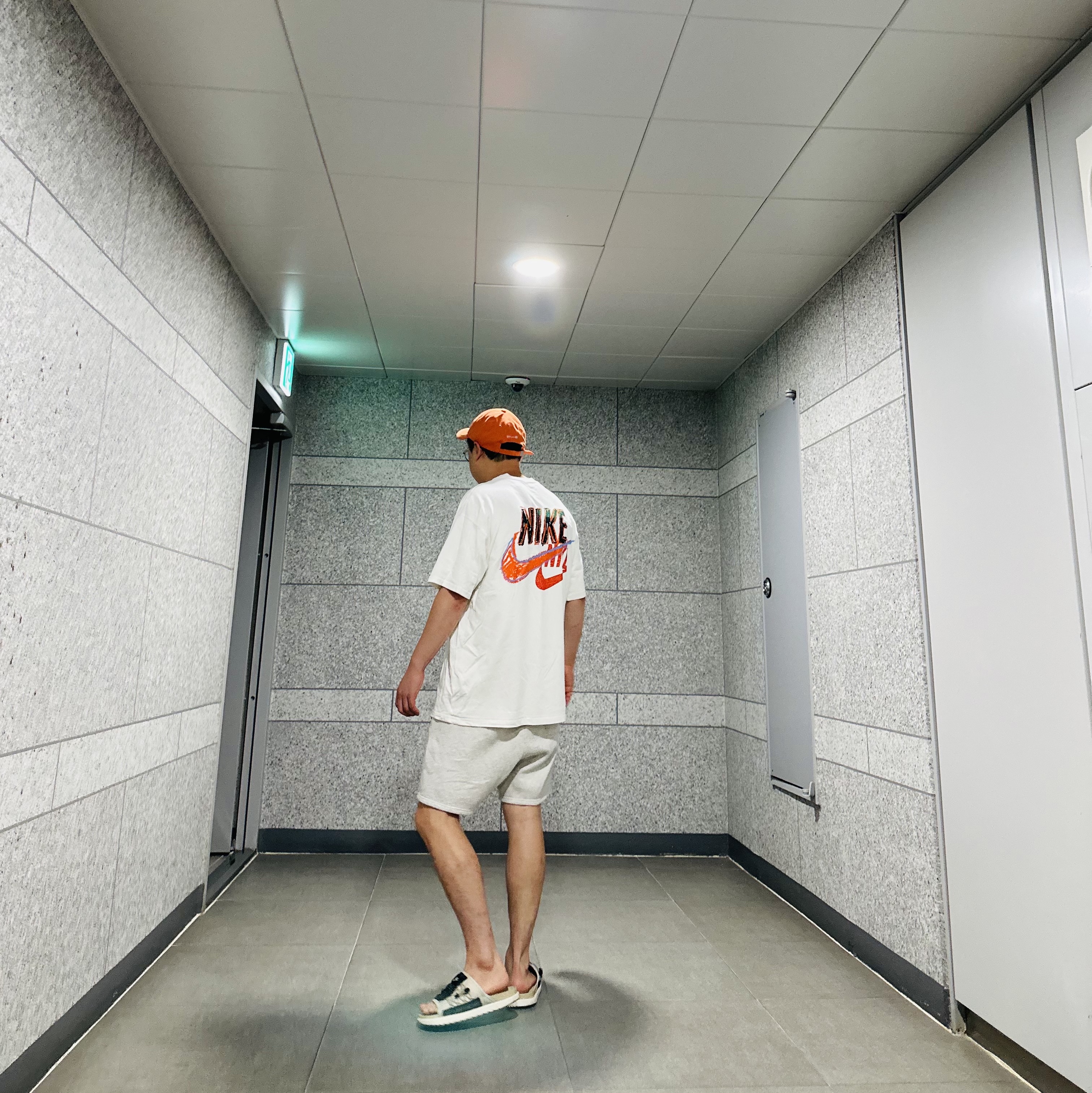 Nike M NRG Dunk '85 T-Shirt Sail - US/EU, Essentials Sweatshorts Oatmeal - 21SS 착용 스타일 - 4